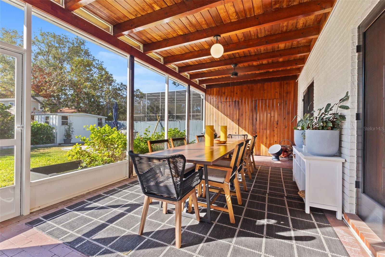 Screened Lani Dining Area