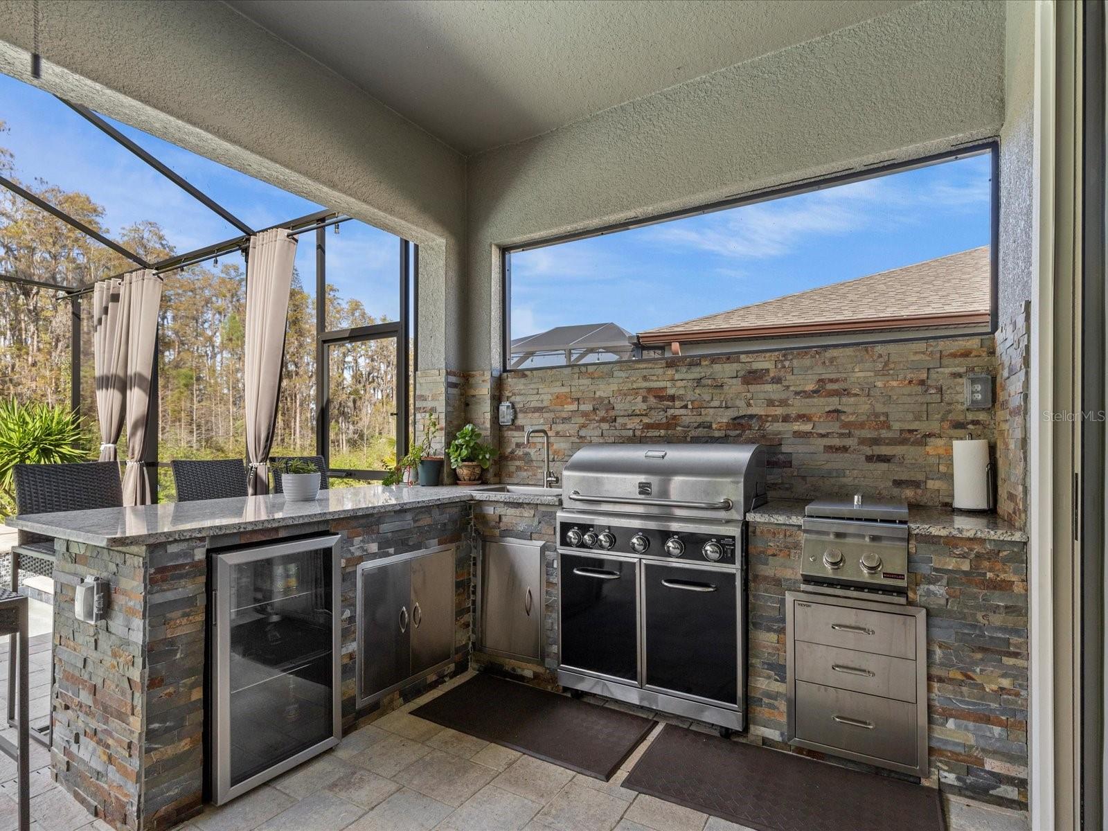 outdoor kitchen