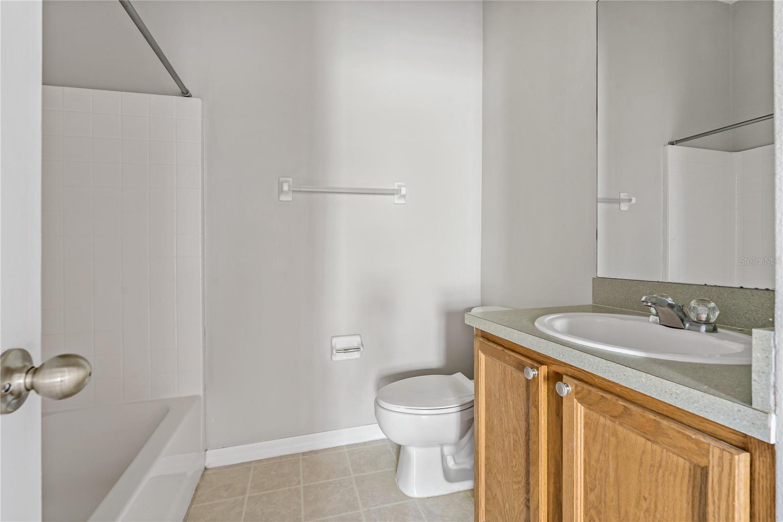 UPSTAIRS GUEST BATHROOM!