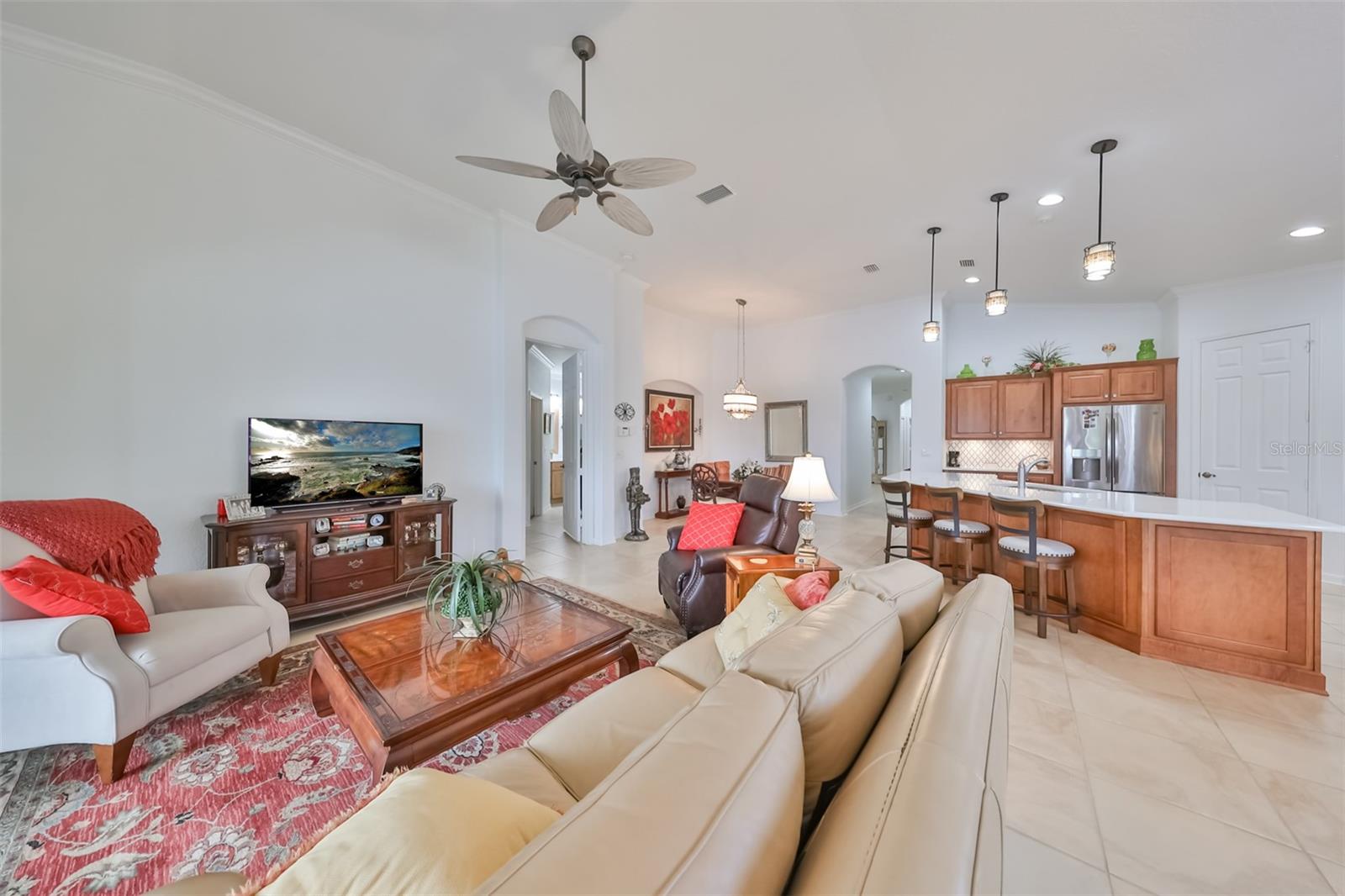 Relaxed Florida living and easy entertaining whether it is family or friends. Remember this is a TURN-KEY condo.