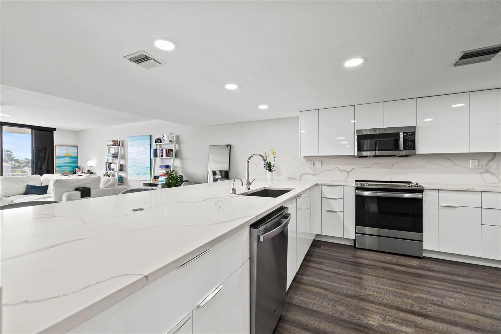 Soft close drawers & cabinets