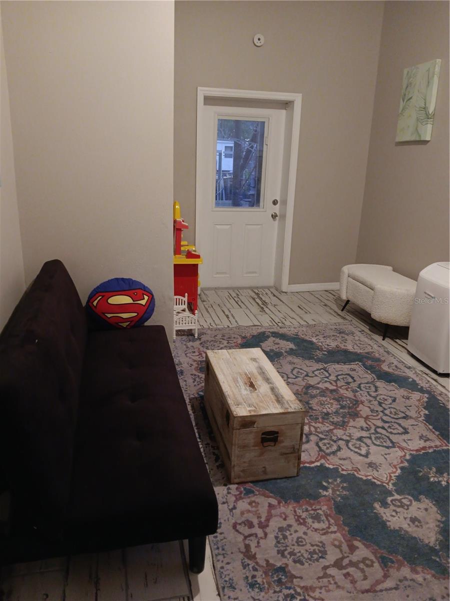 downstair study/game room with fast internet, work desk,