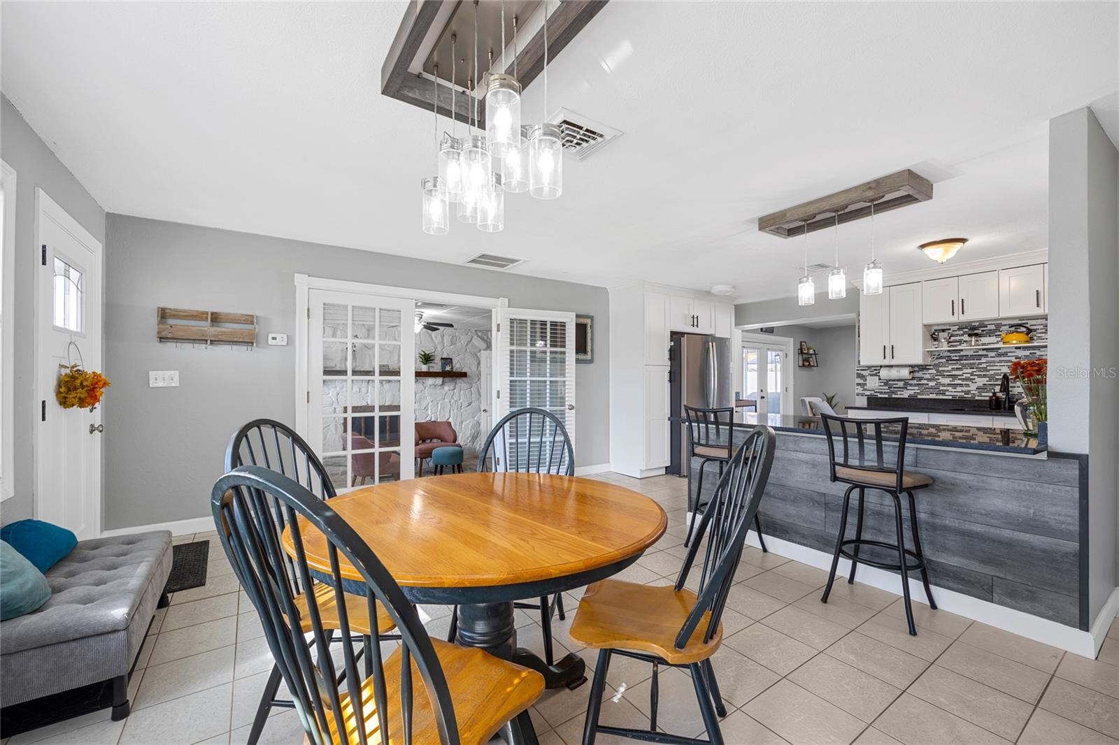 Kitchen & Dining Area