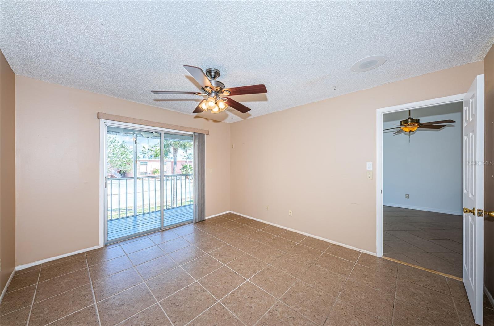 Primary to Screened Patio