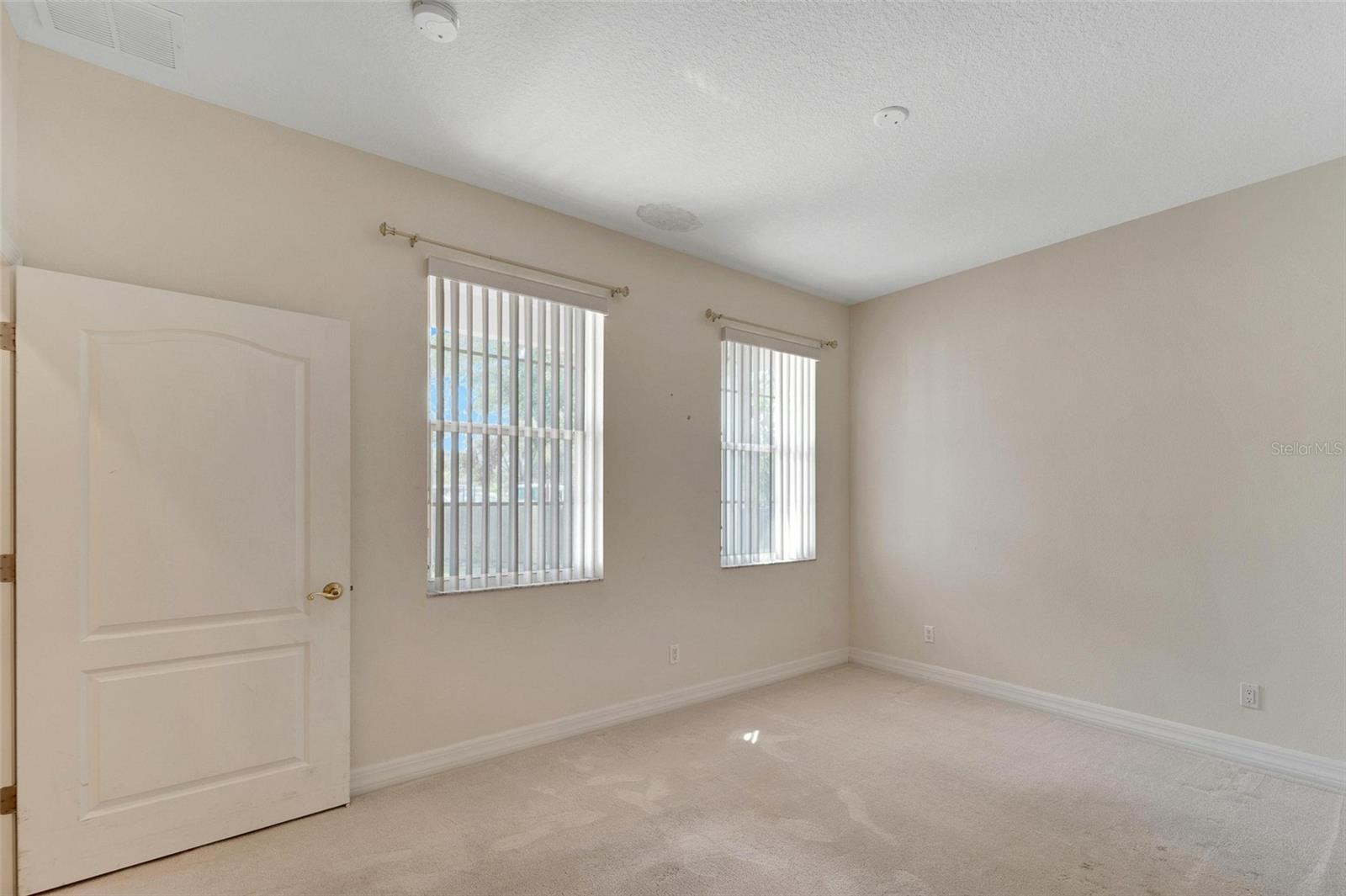 Bathroom 2 (Upstairs Hall)