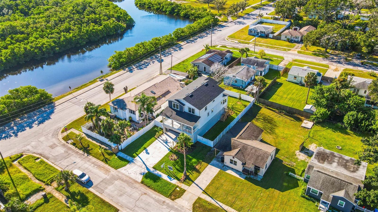 Beautiful fenced homesite
