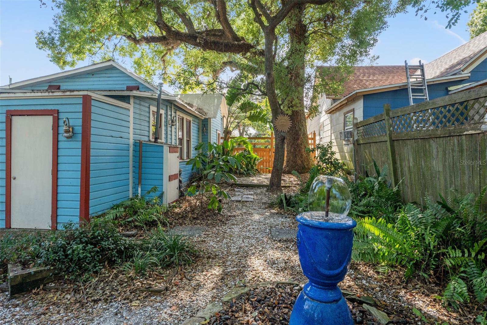 Fountain water feature and washer/dryer closet (on left).