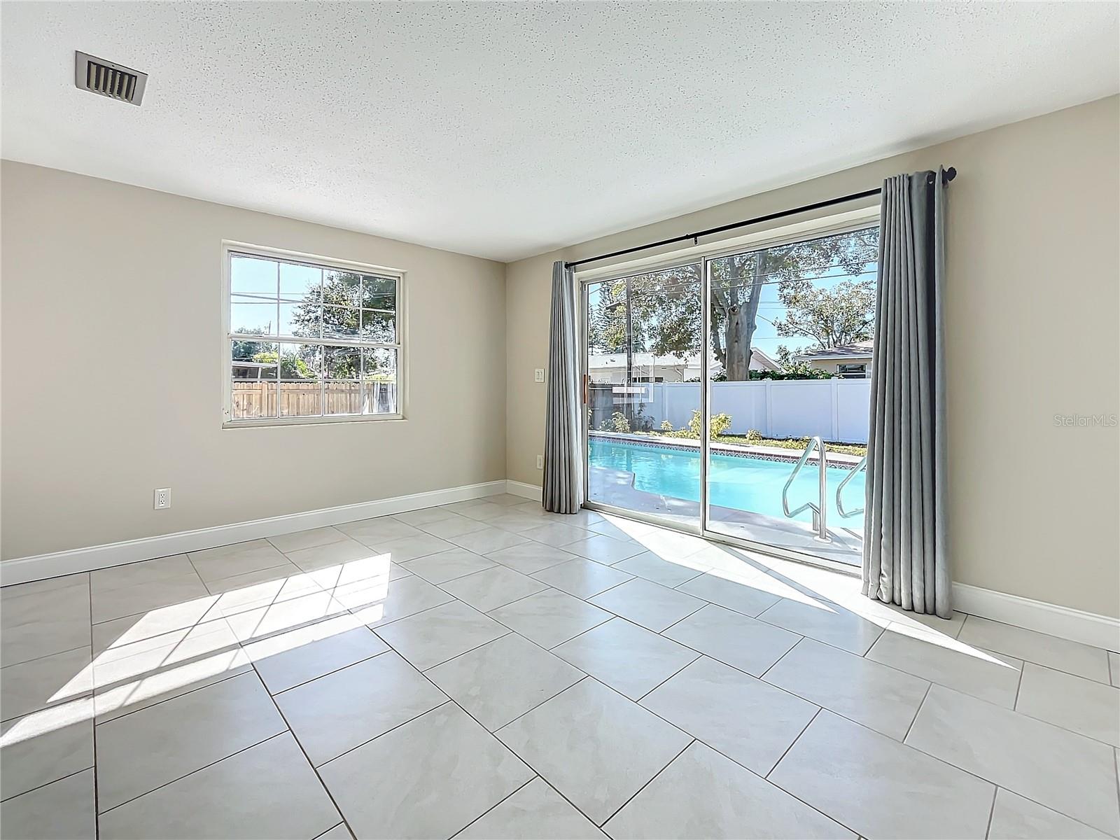 Family Room - Outdoor Living and Pool Area