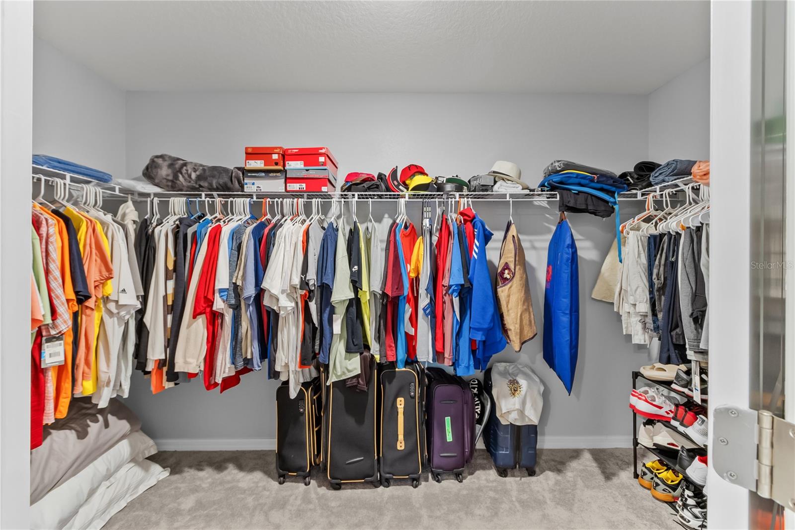 MASTER BEDROOM CLOSET