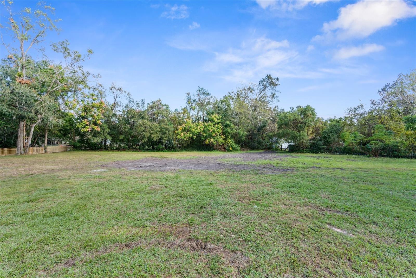 Large fenced yard!