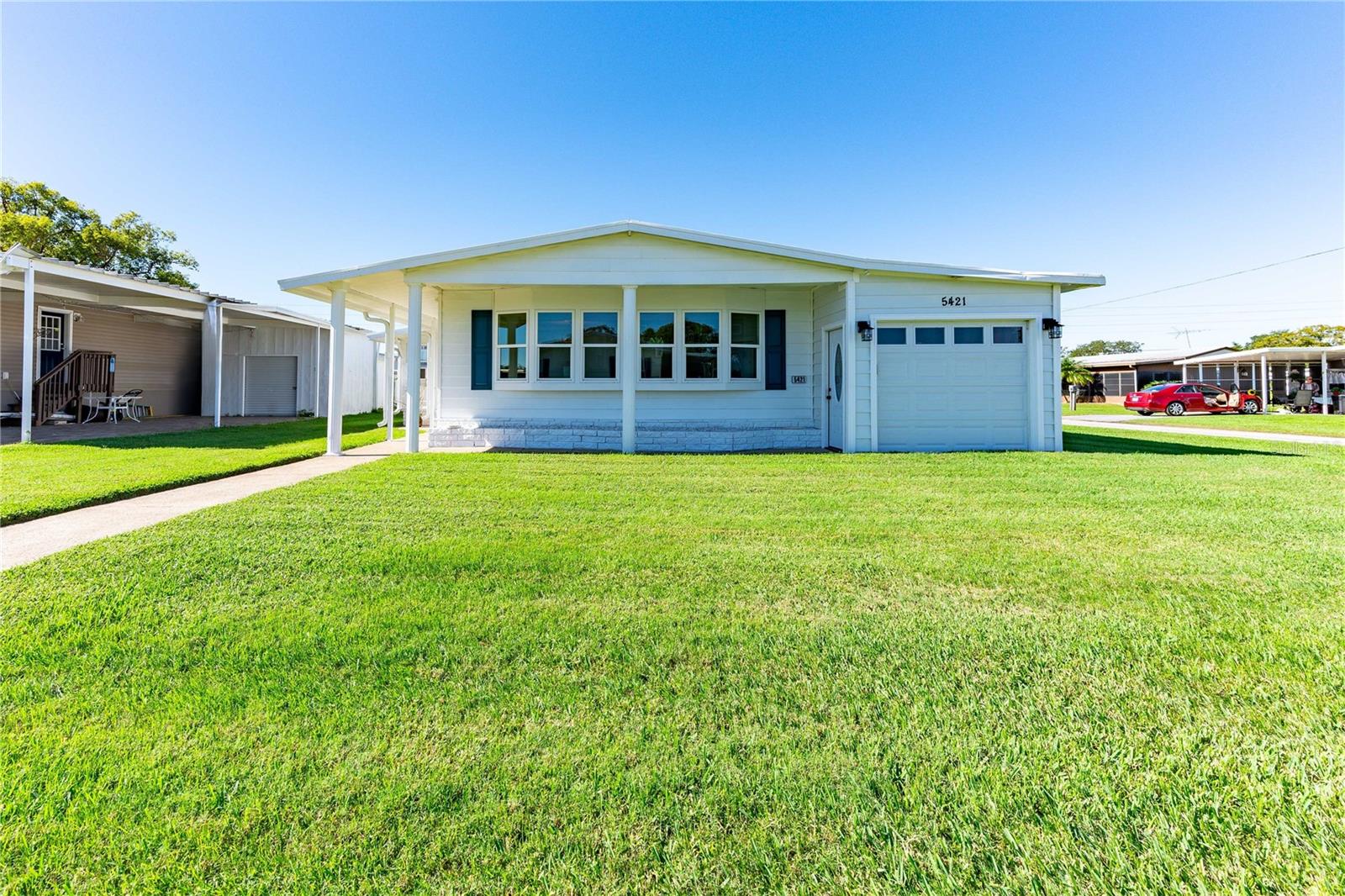 Double pane thermal windows throughout this lovely home.