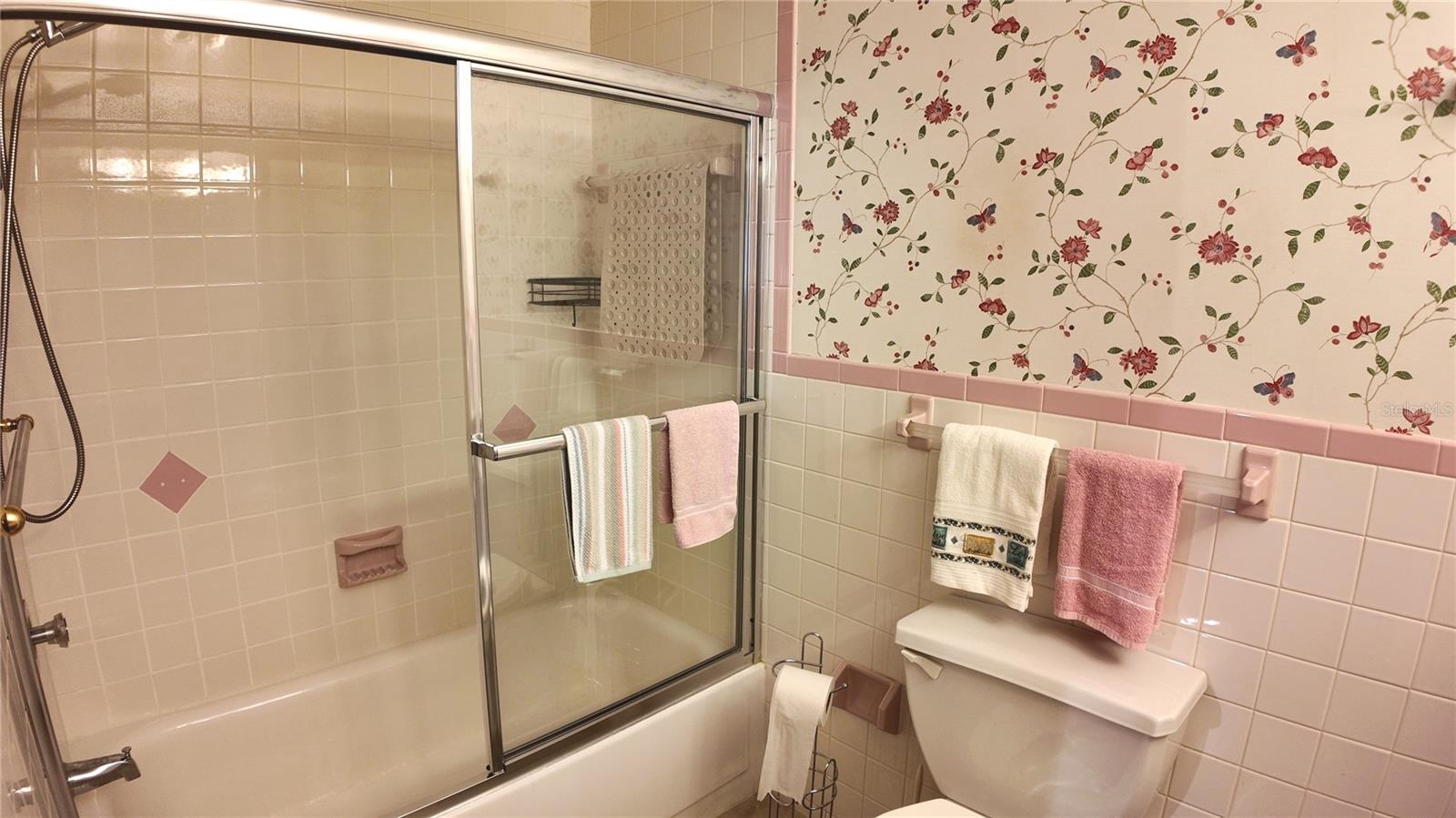 Primary Bathroom with tub shower