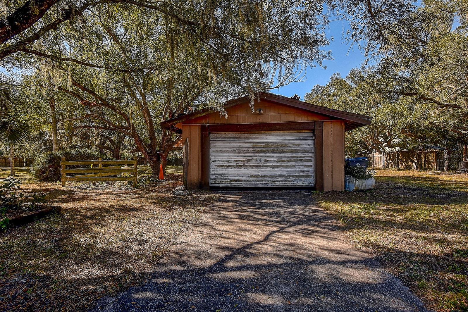 Detached Garage