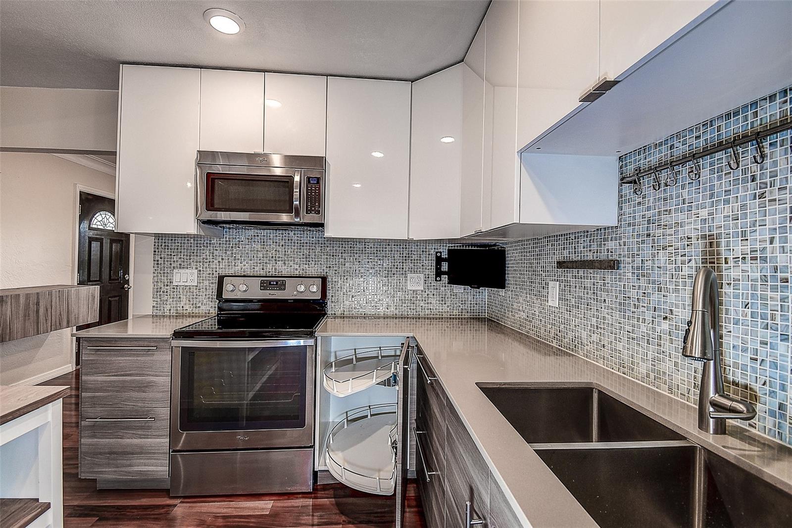 Kitchen with corner lazy susan