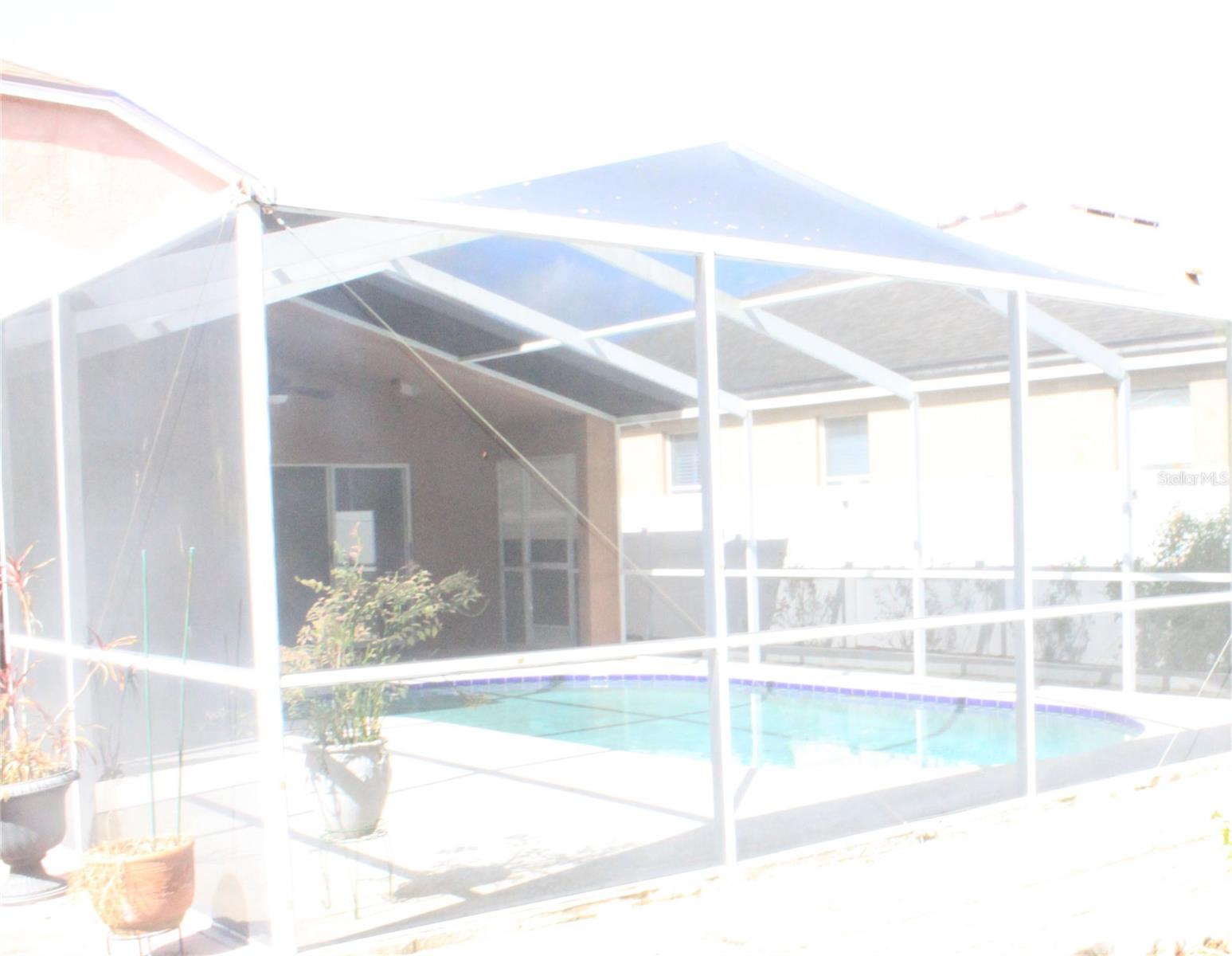 SCREENED POOL