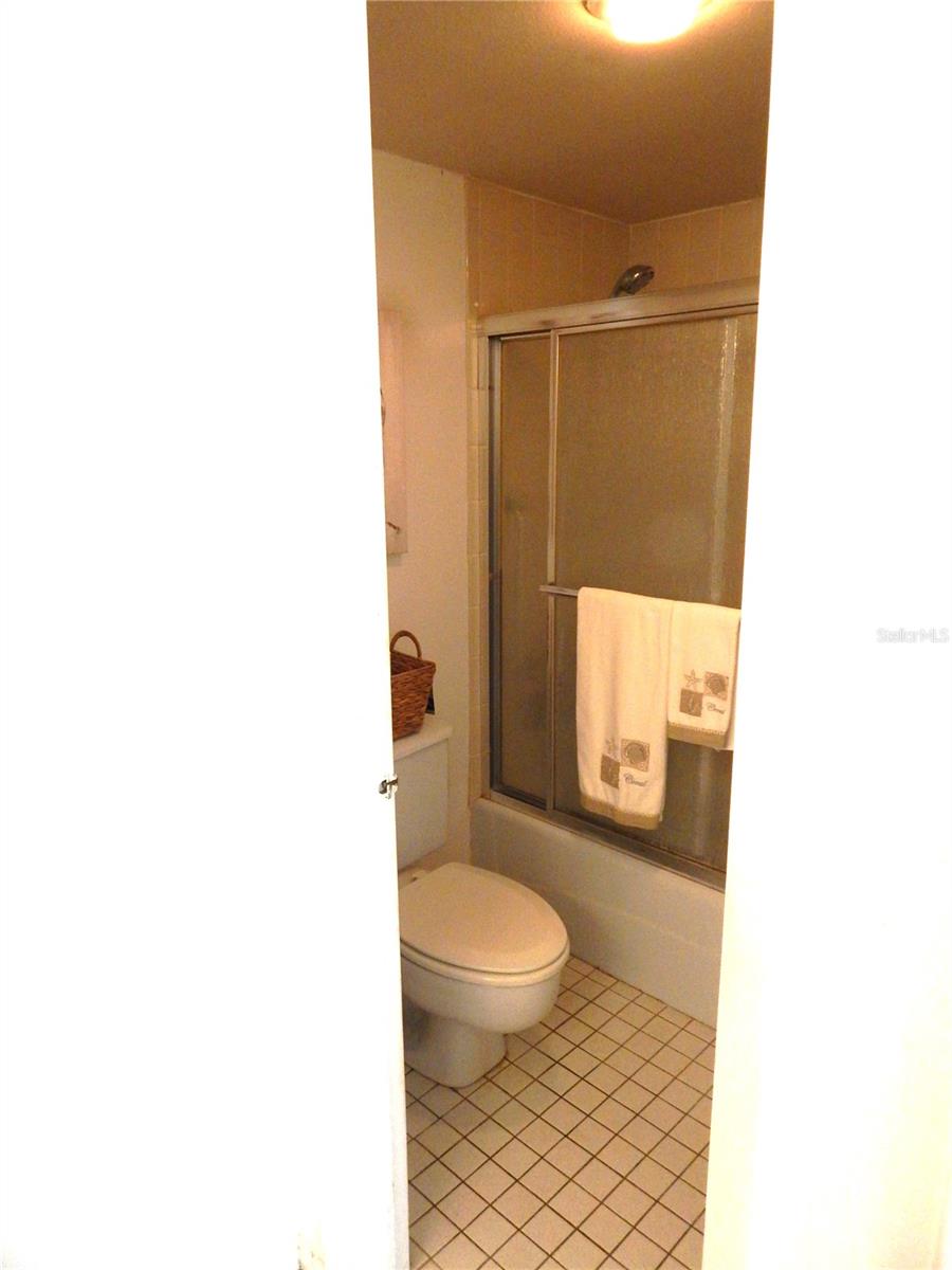 MASTER HAS SEPARATE TOILET/SHOWER AREA!