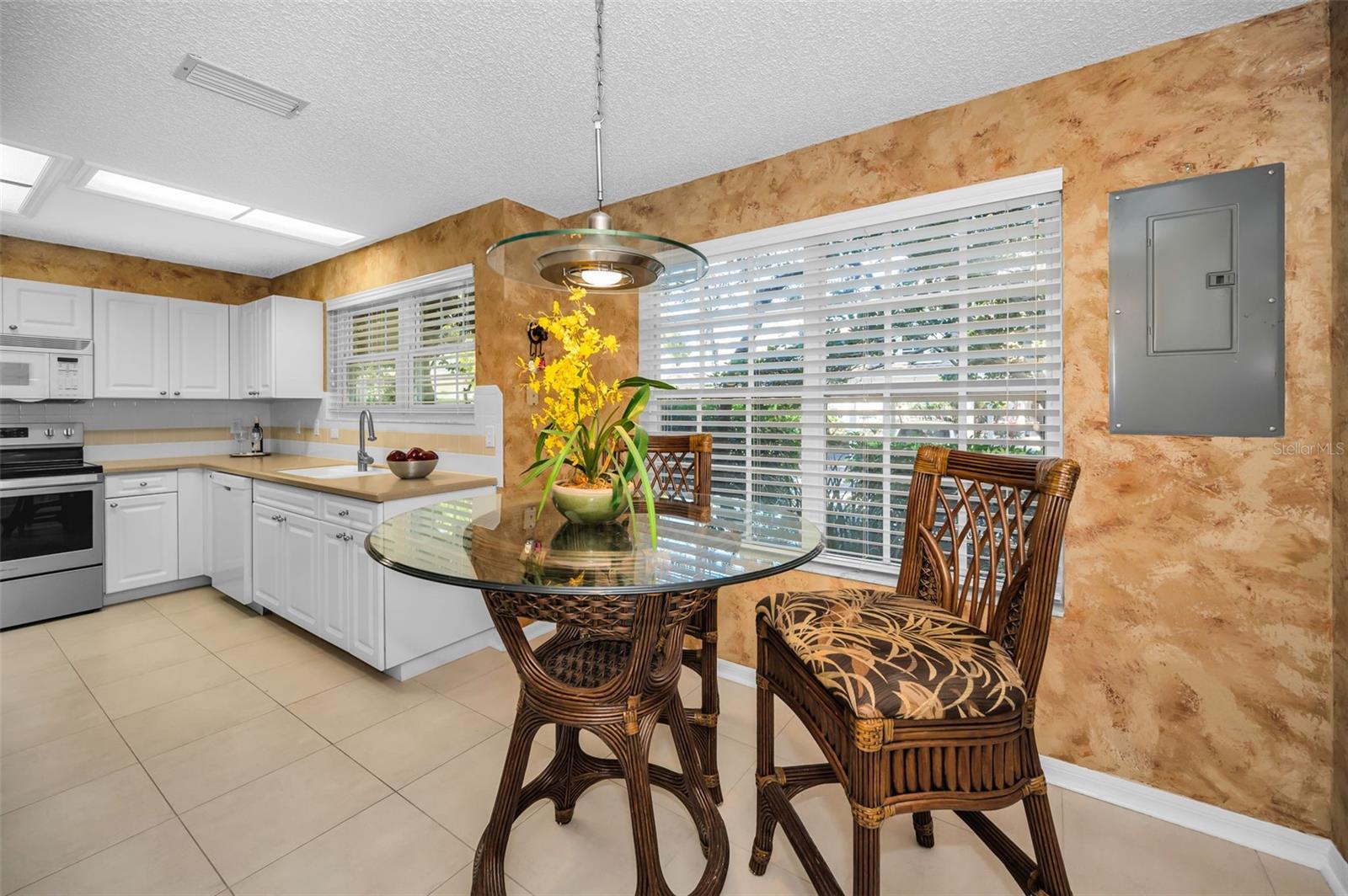 Eating Space in Kitchen