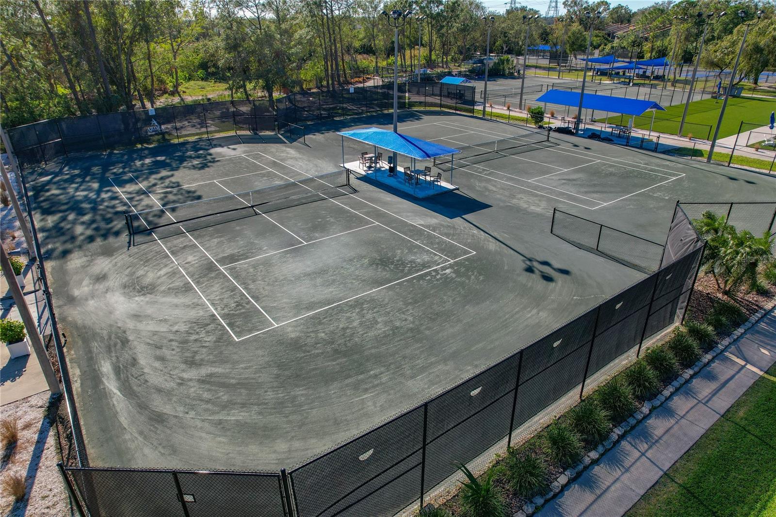 EAST LAKE WOODLANDS TENNIS COURTS!