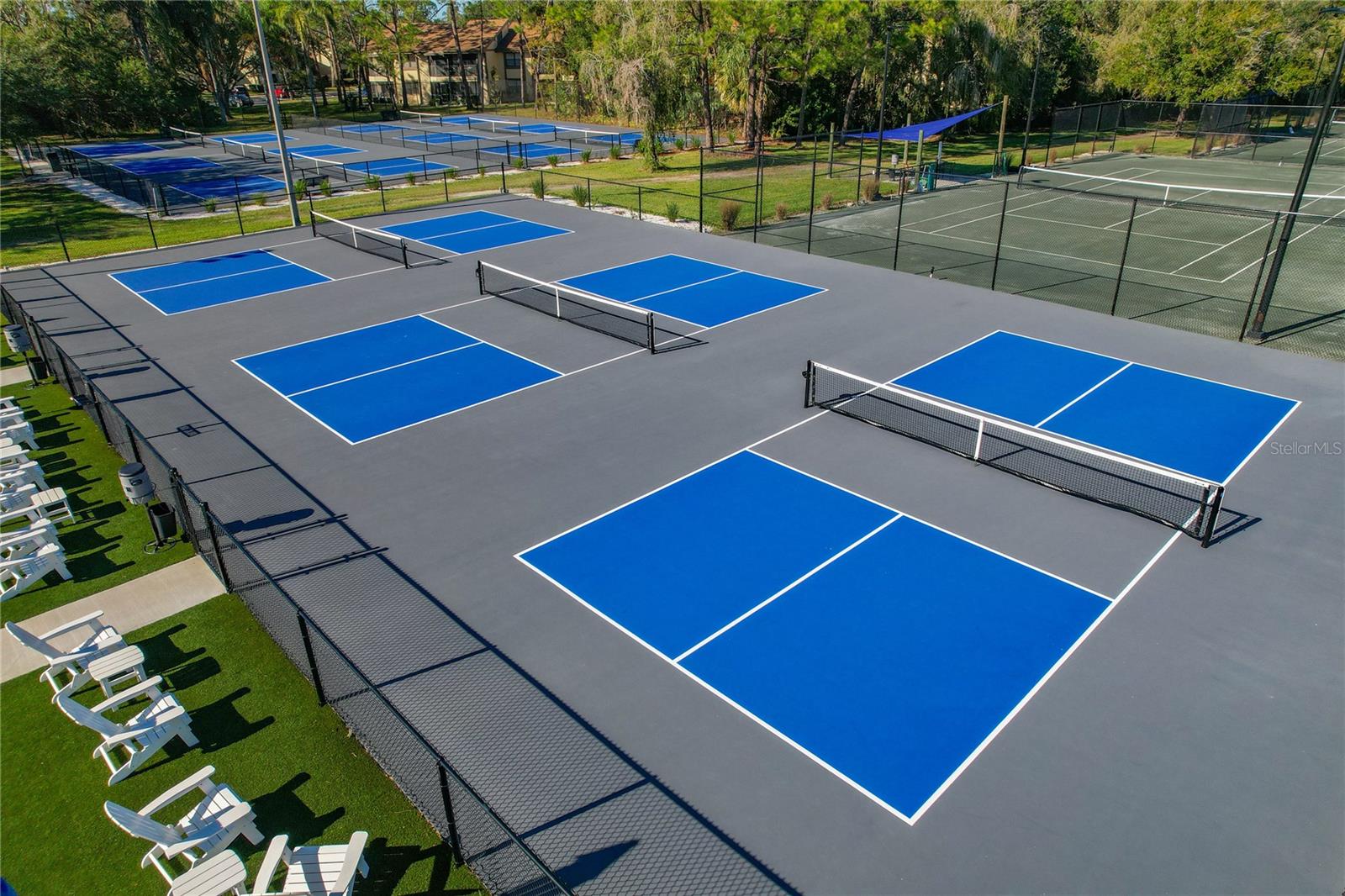 EAST LAKE WOODLANDS PICKLEBALL COURTS!