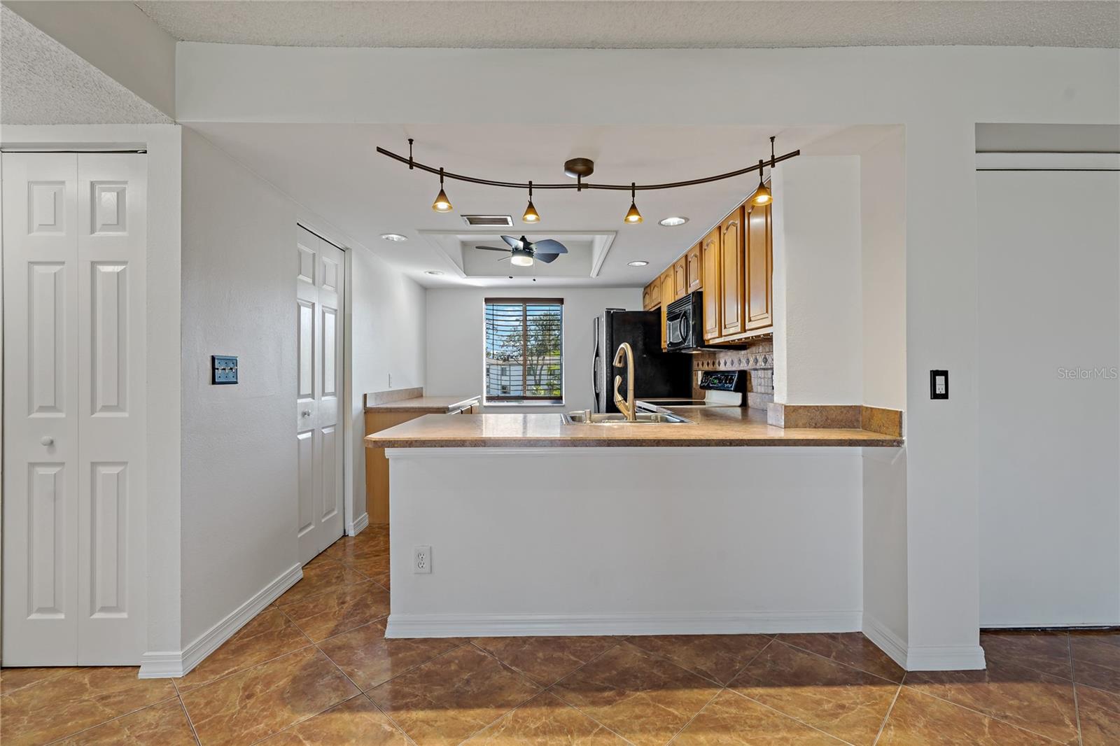 KITCHEN WITH BREAKFAST BAR ~ ROOM FOR BARSTOOLS!