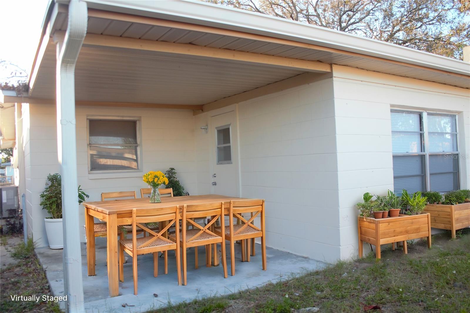 Rear covered patio