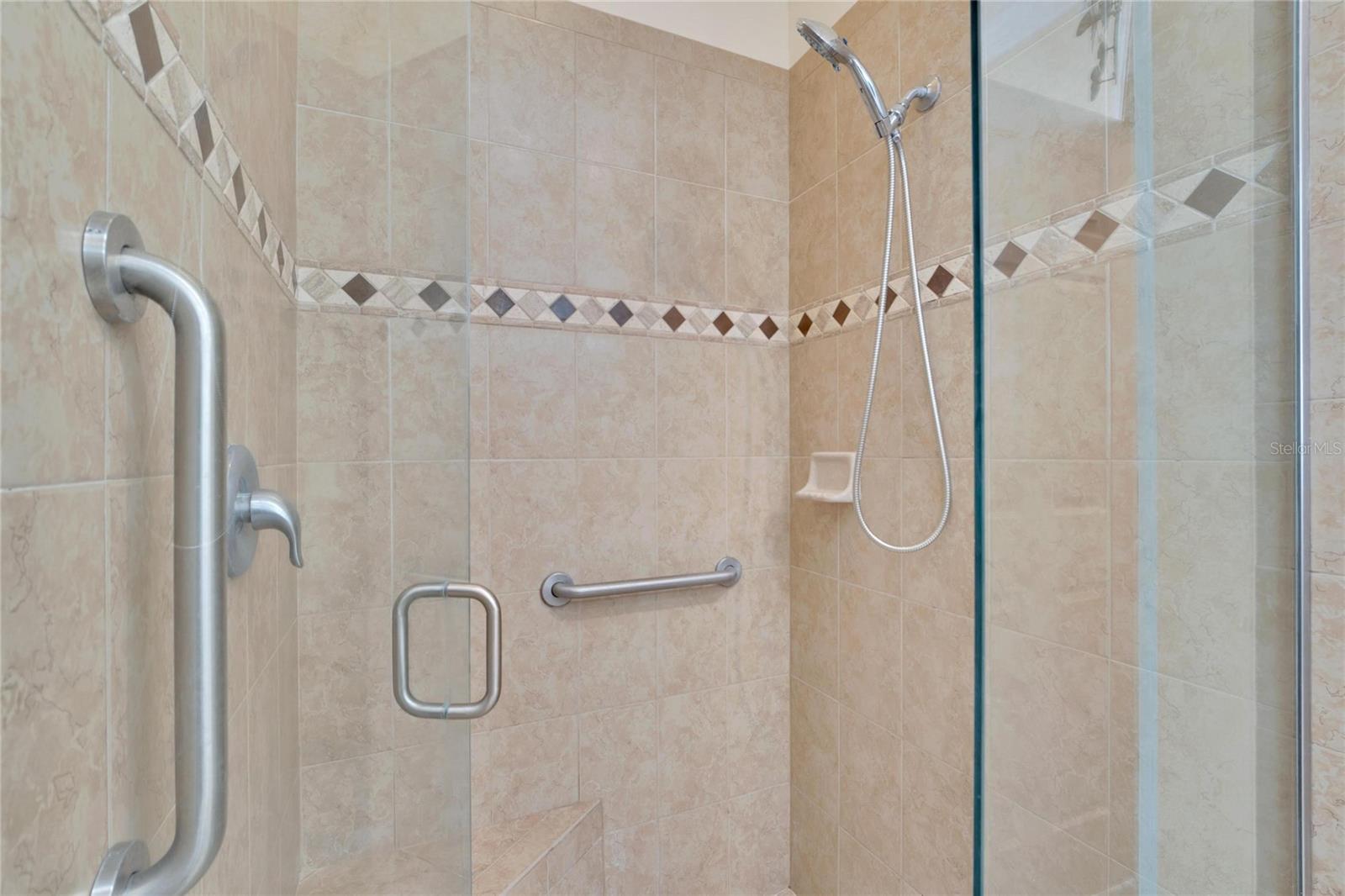 Frameless Shower Owner's Suite