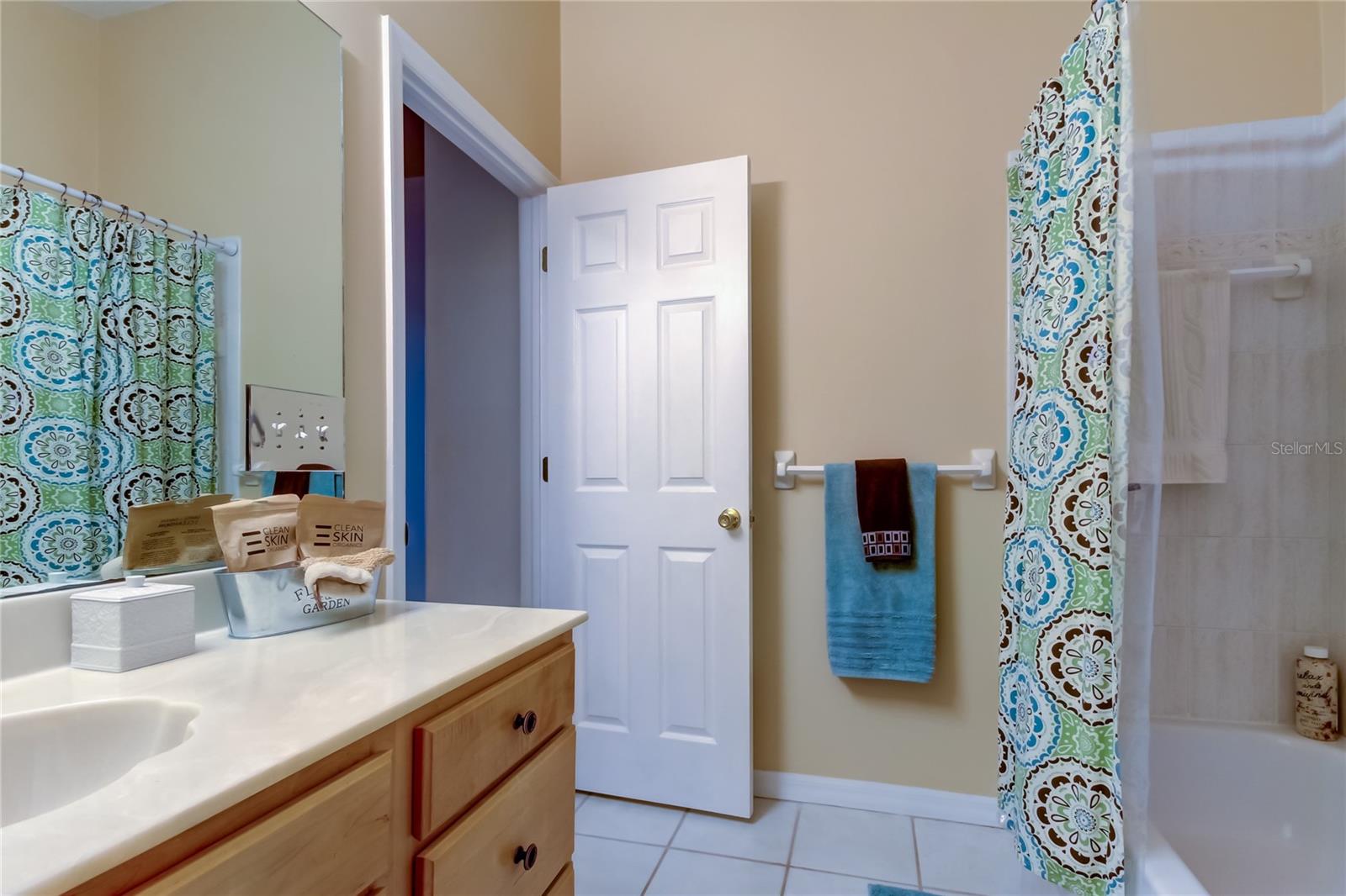 68. 2nd Level FULL Bathroom (7.9' x 9') is Spacious Enough to Share!