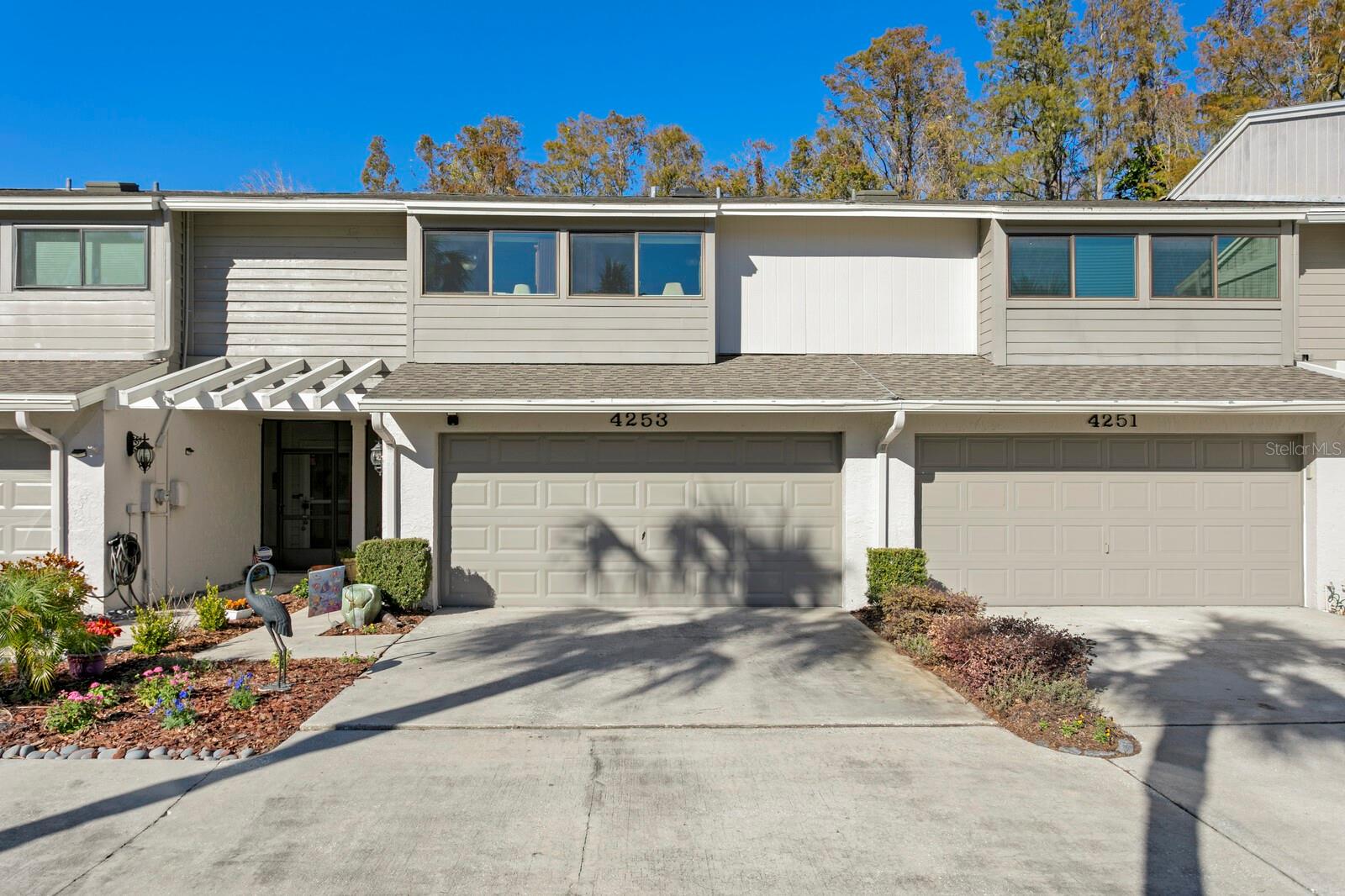 Carrollwood Village Townhome w/ 2 Car Garage