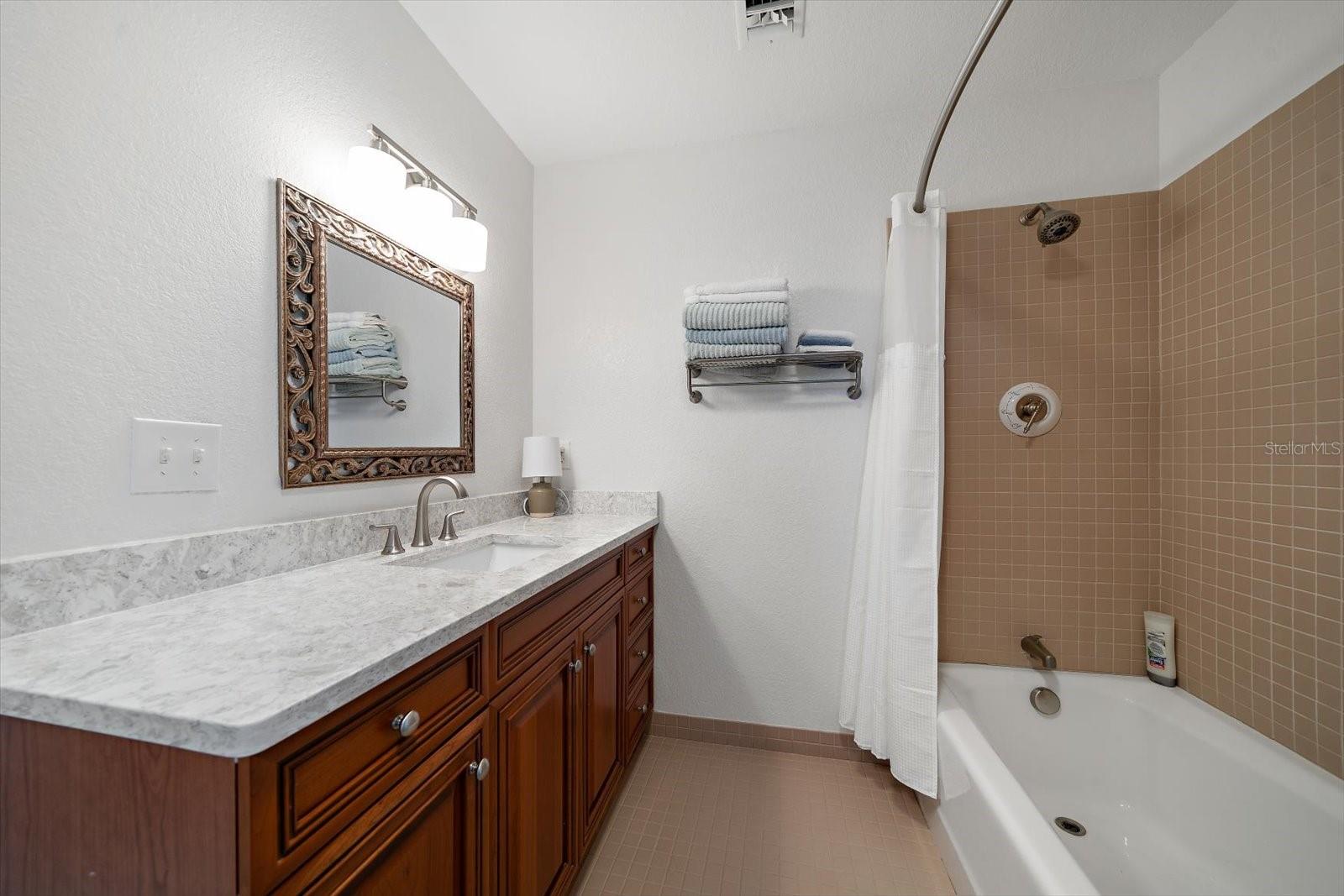 Guest bedroom ensuite bath area.