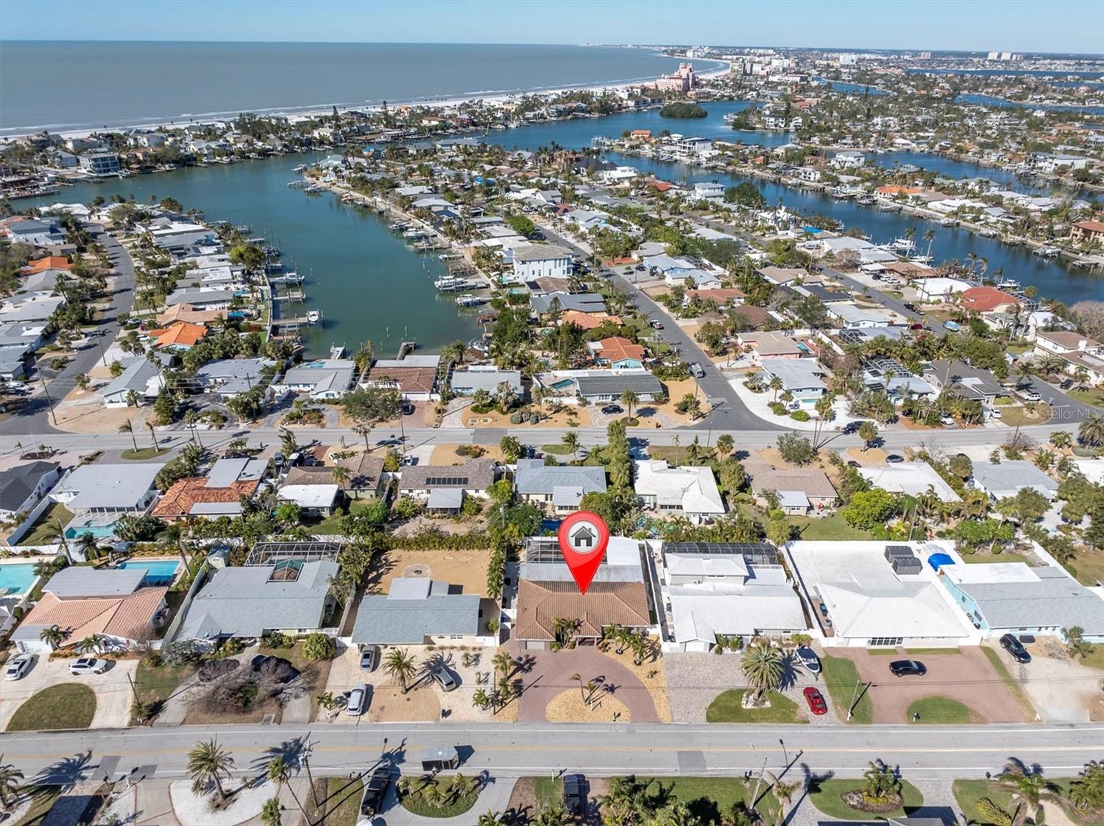 Minutes to Pass-A-Grille, St. Pete Beach and Treasure Island plus easy access to I-275