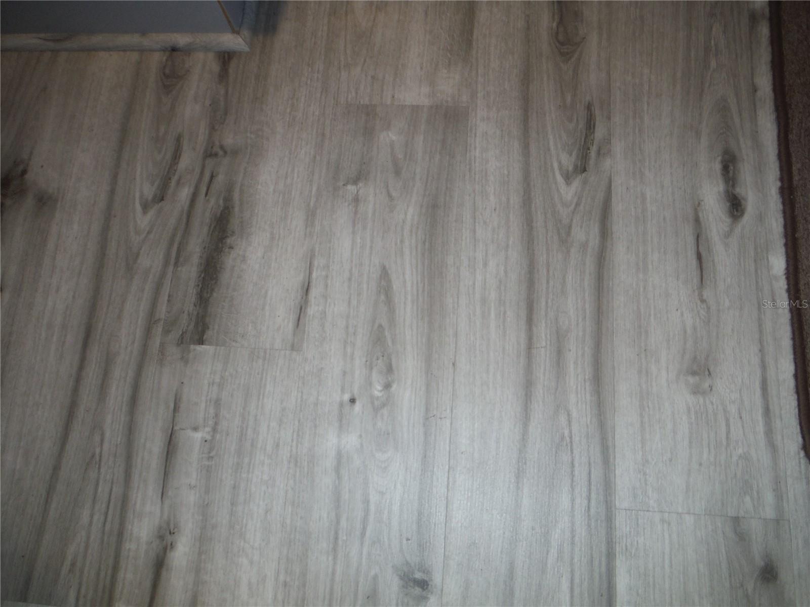 Vinyl plant flooring