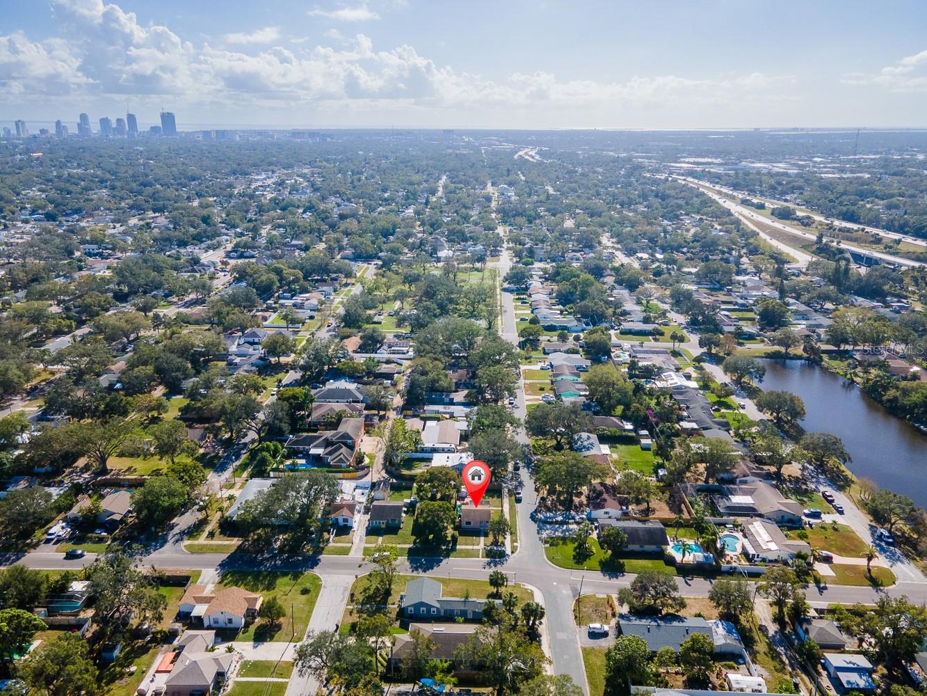 Quick drive to Downtown St Pete