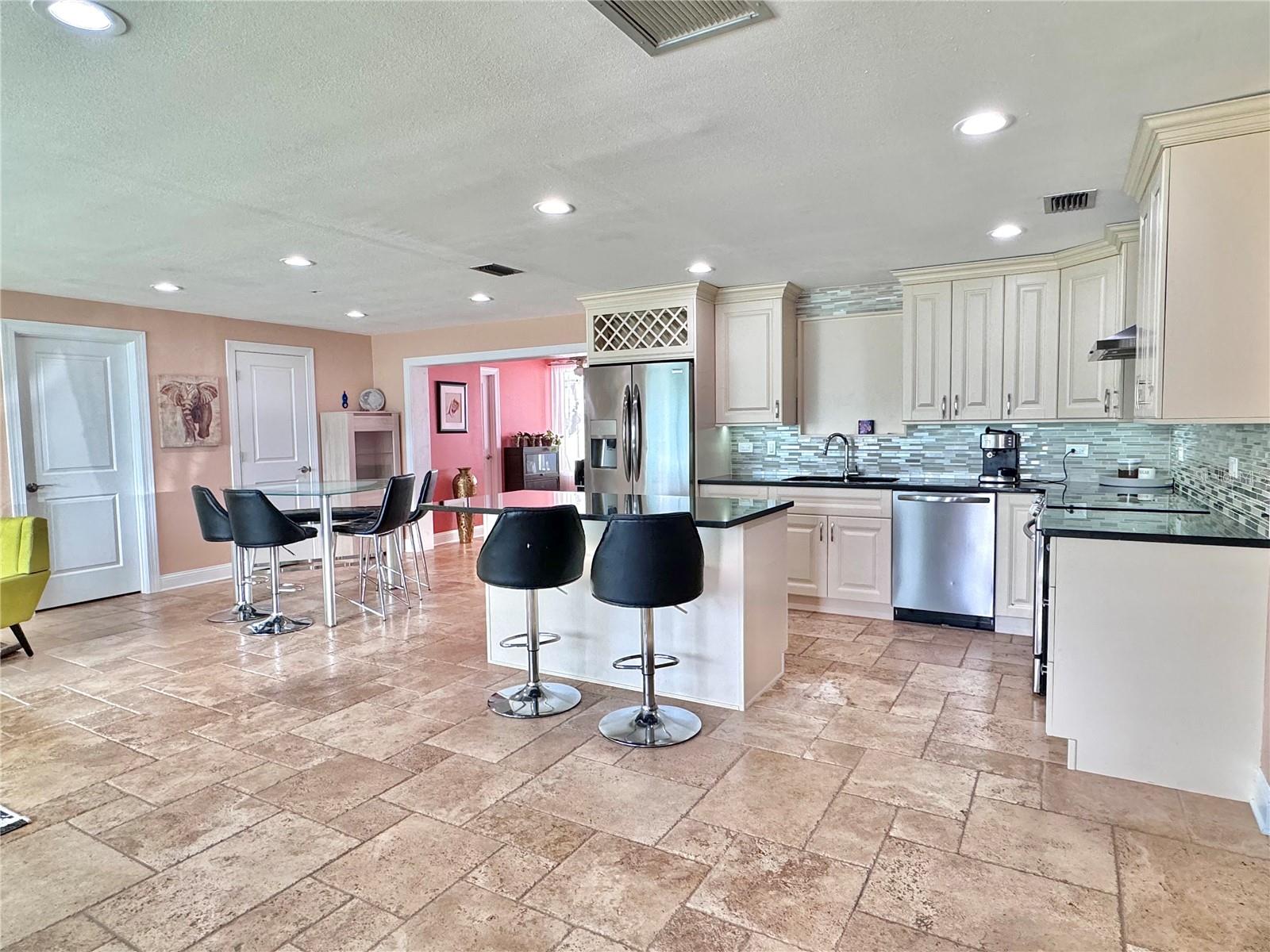 Kitchen & Dining Area