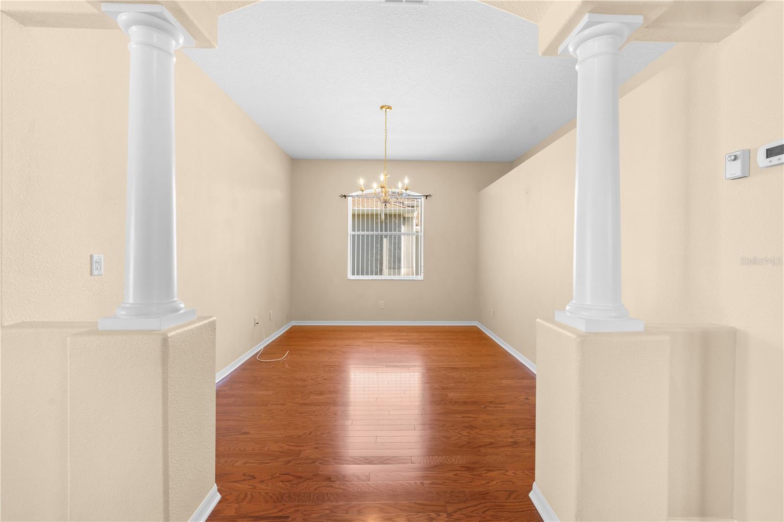 Dining Room w/ Hardwood Floors