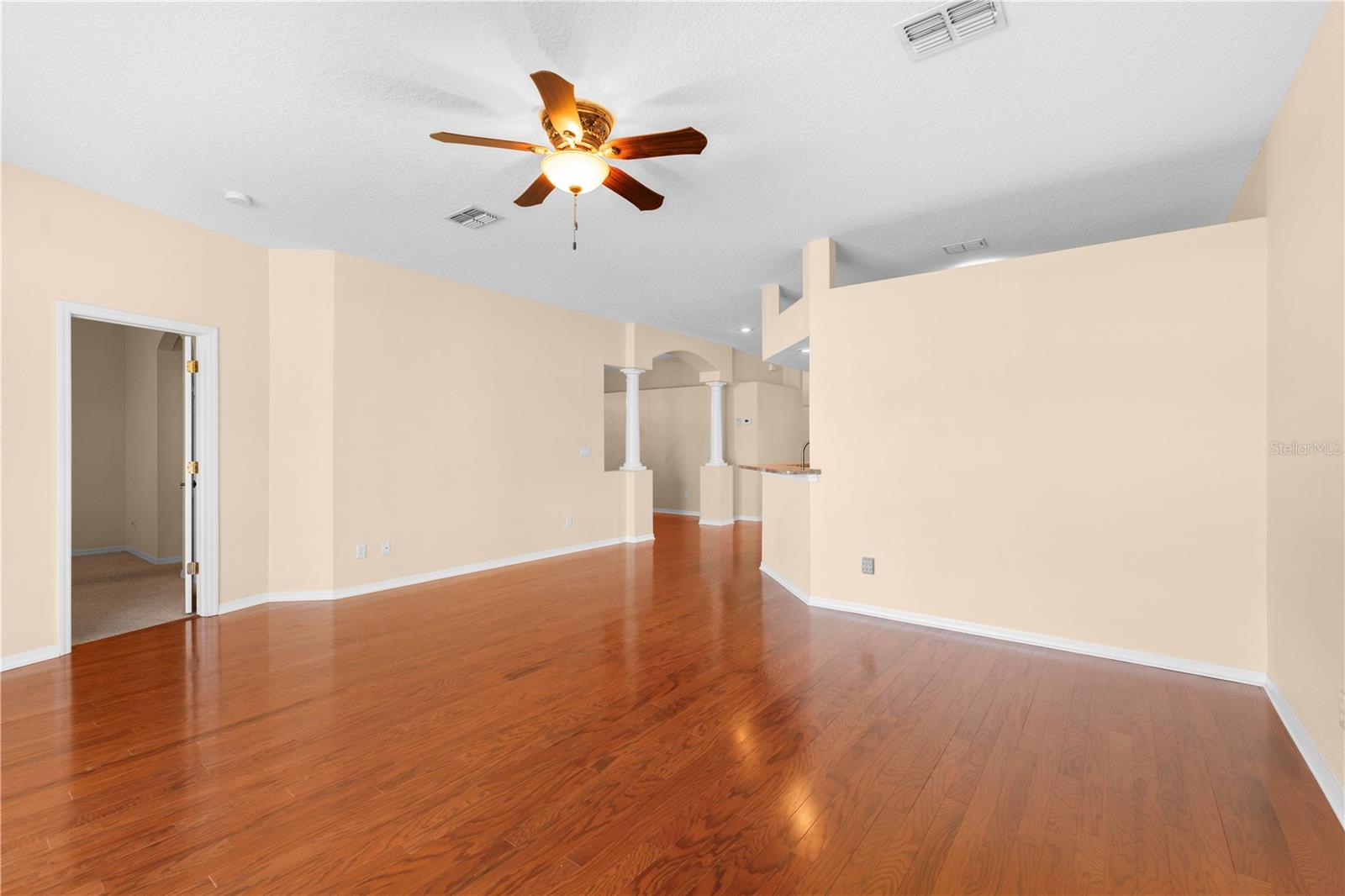 Great Room w/ Hardwood Floors