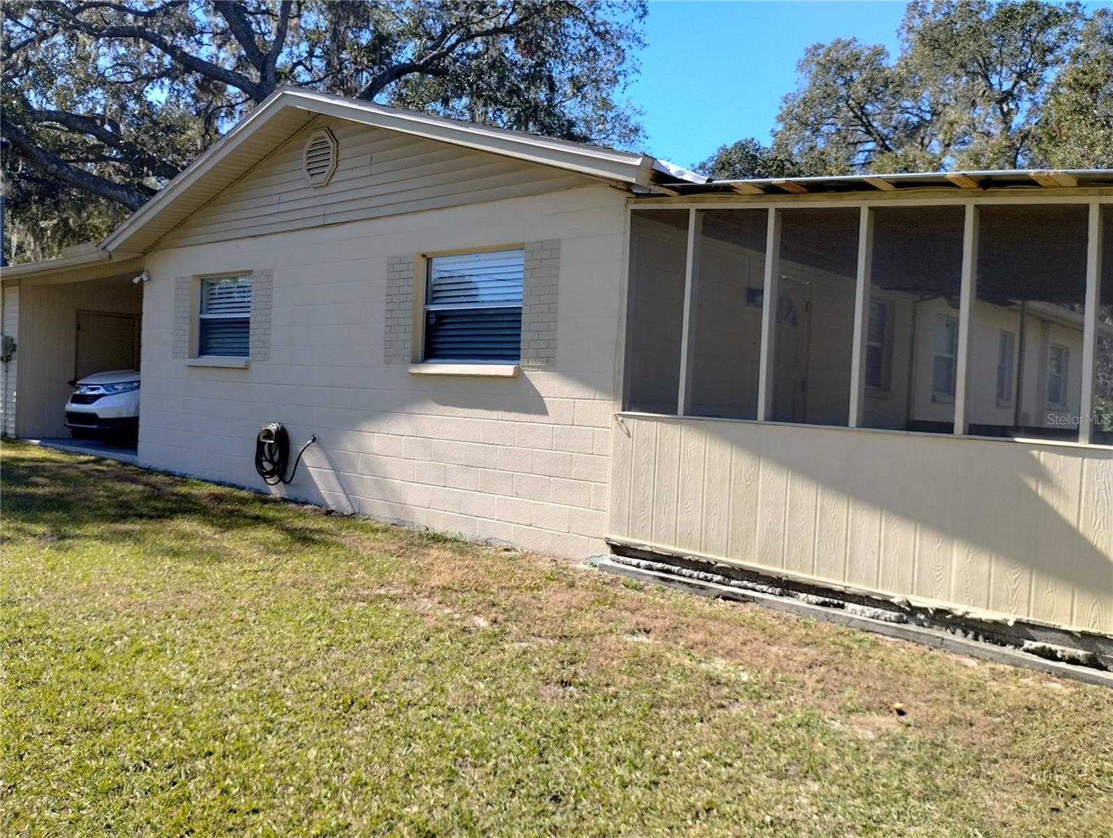 Right side view of house