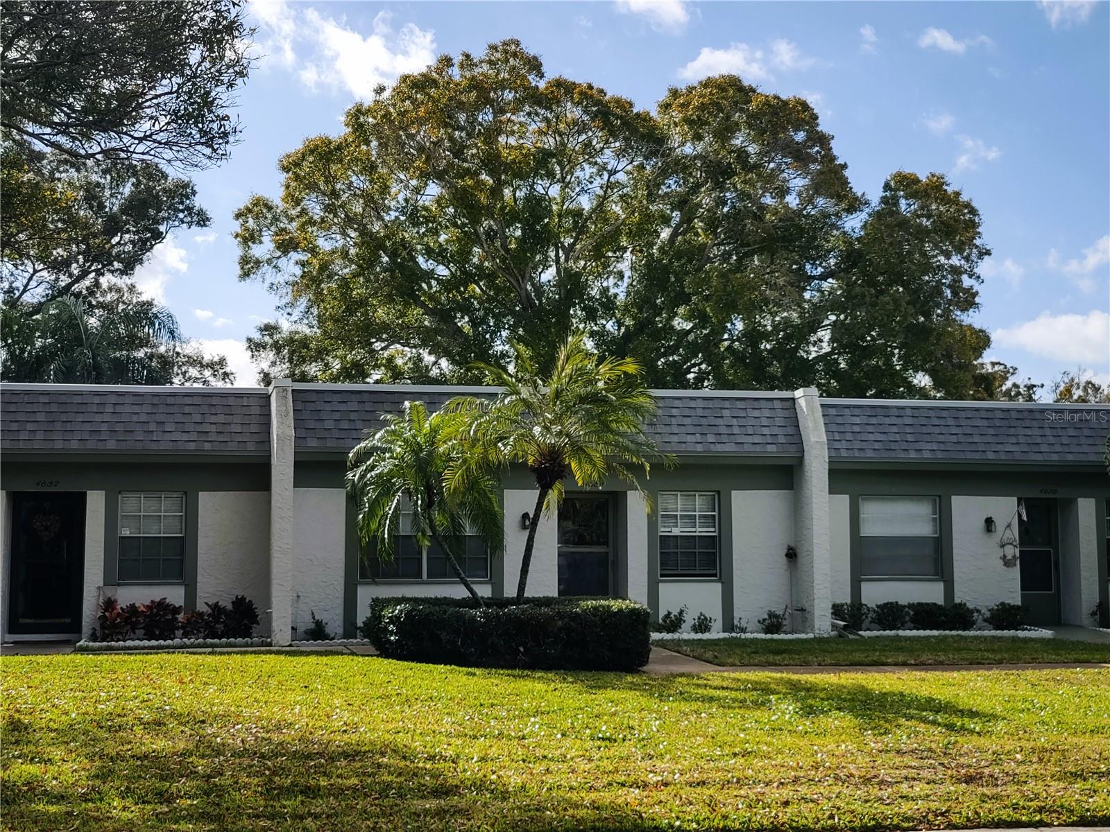 Centrally located between St. Petersburg/Clearwater/Tampa and the Gulf of Mexico & Tampa Bay...this home has a very desirable location.  Convenient access to many attractions, entertainment, activities, venues, transportation, dining, shopping and awesome beaches. Don't miss out on this opportunity.