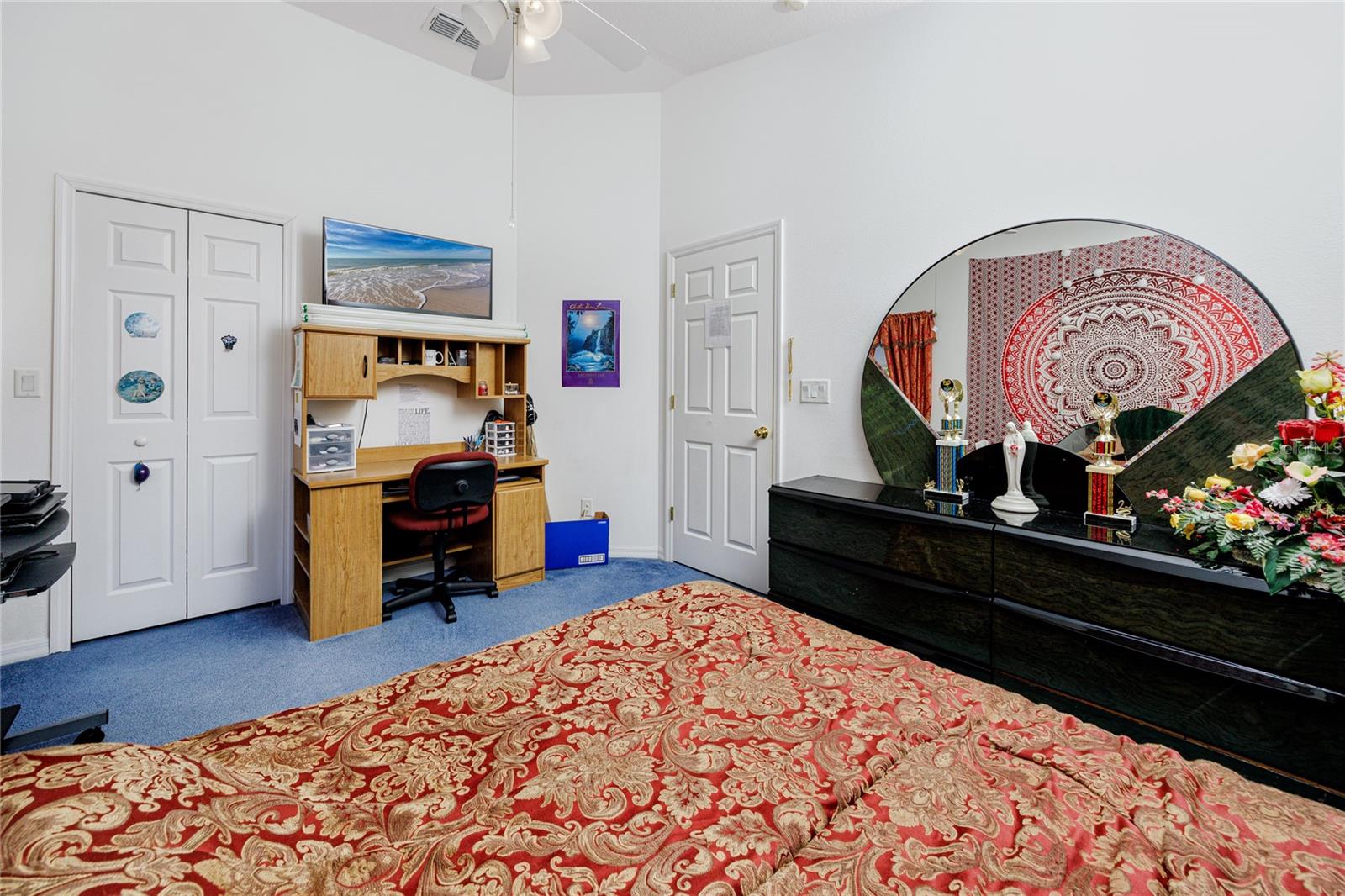 Closet in the 3rd bedroom