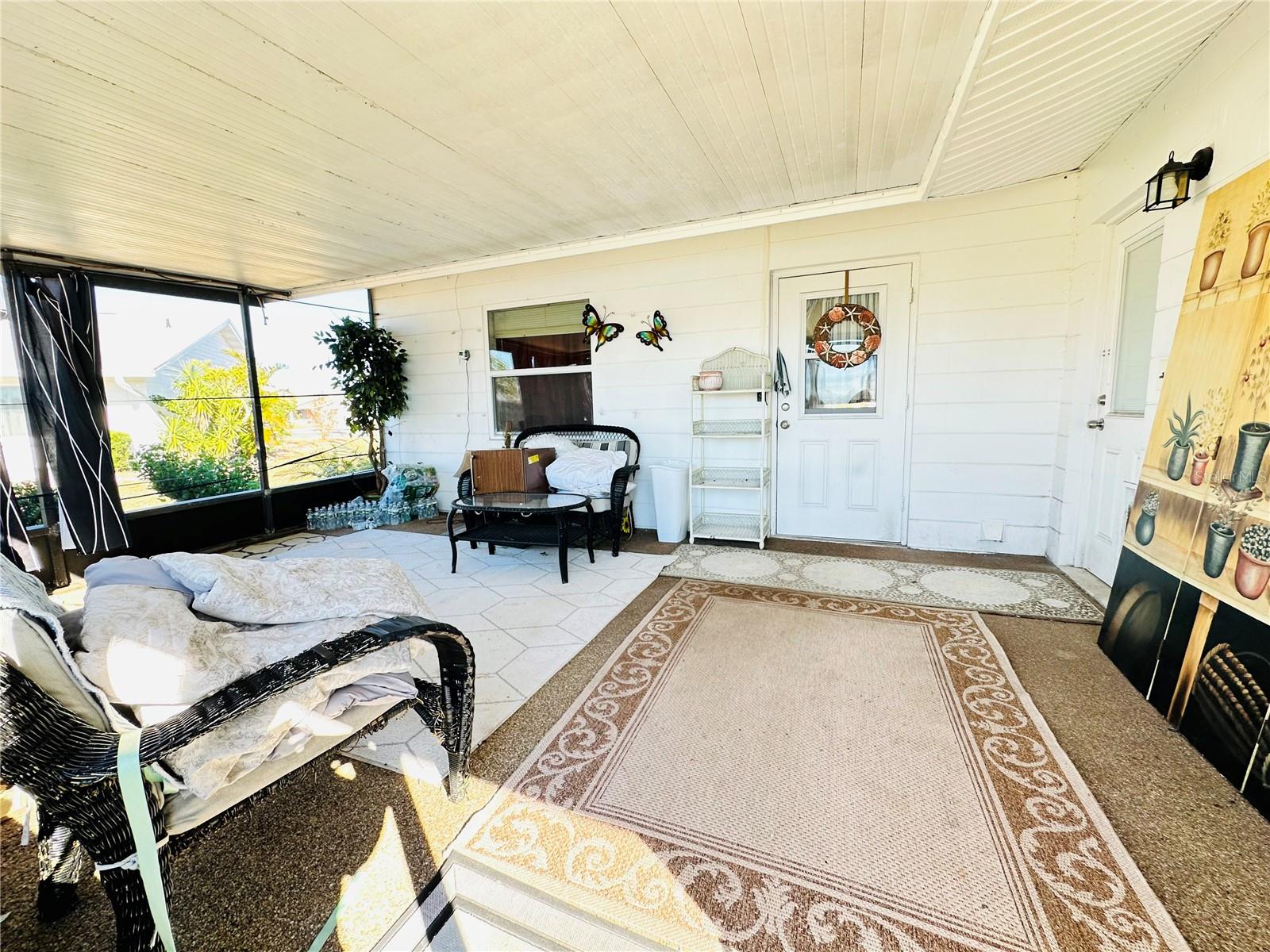 Covered & Screened Patio