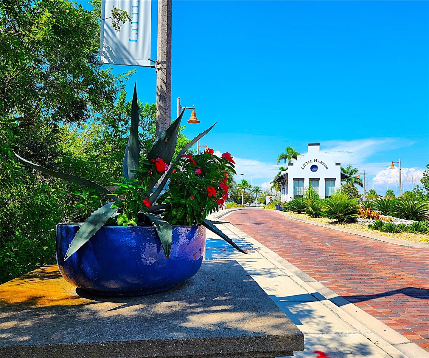 Main entrance into Little Harbor