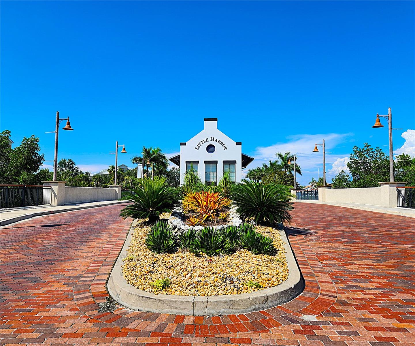 Main entrance into Little Harbor