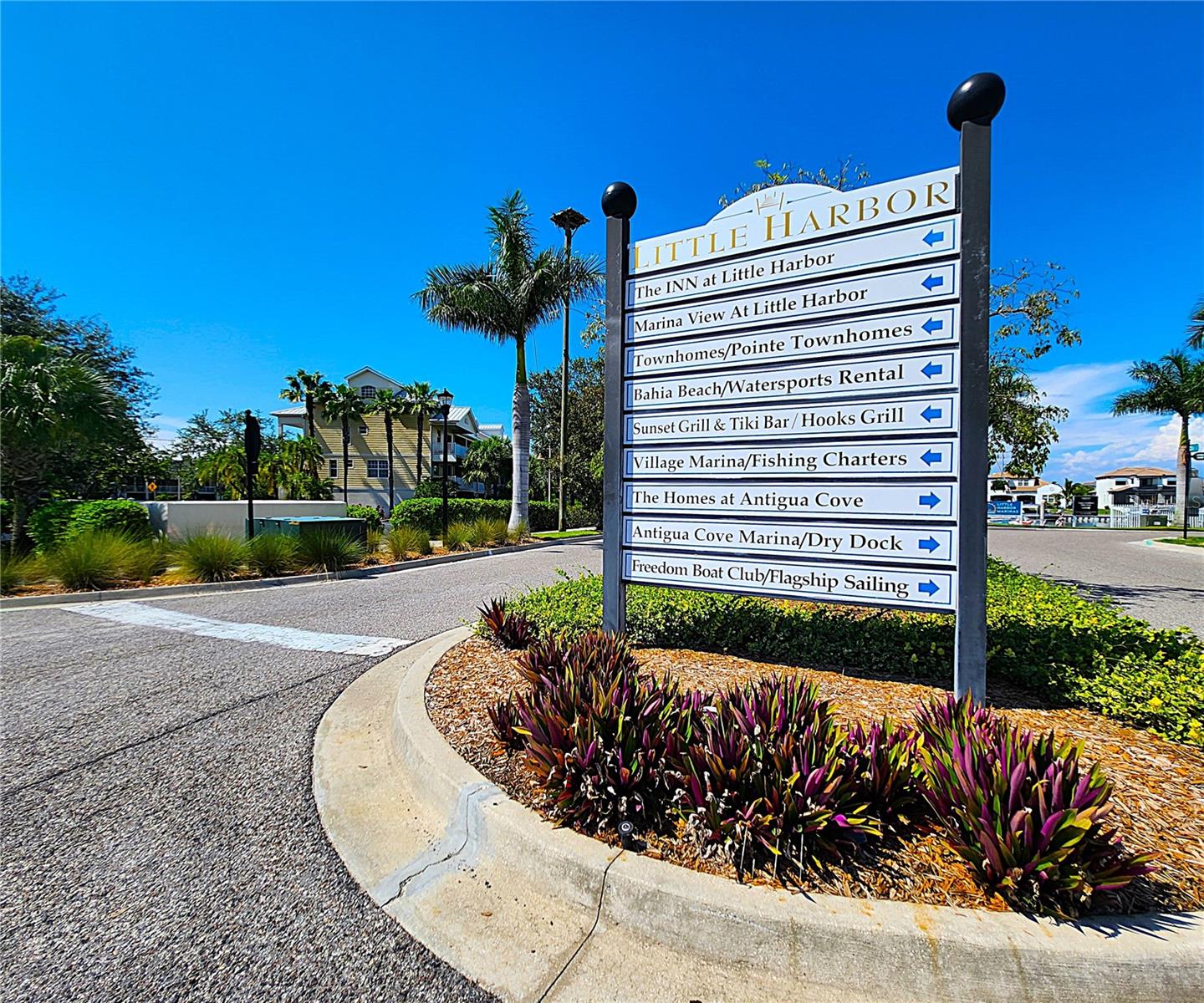 Main entrance into Little Harbor