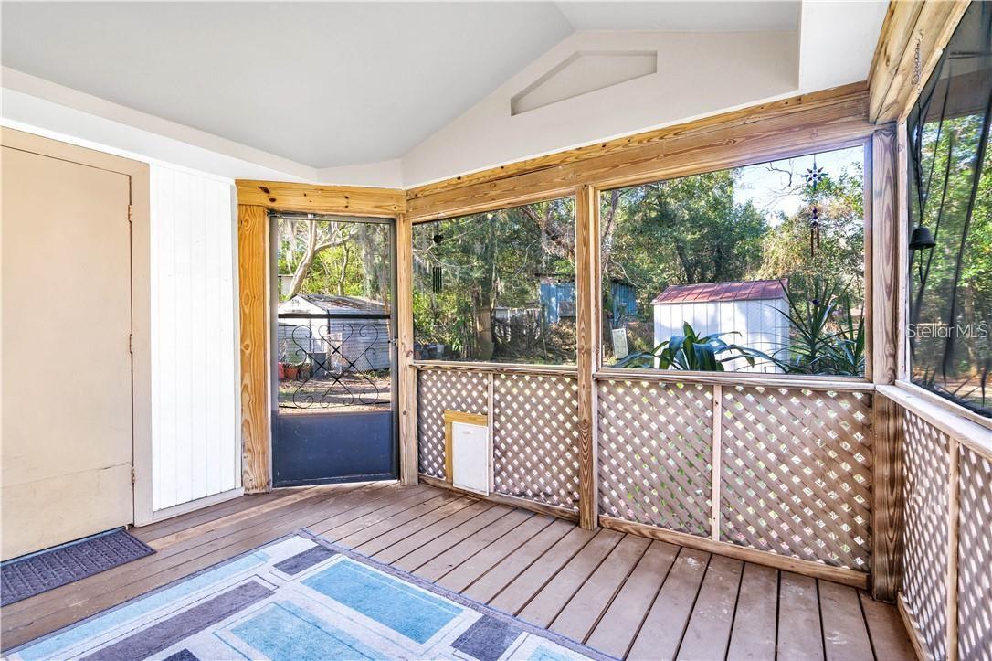 screened in porch