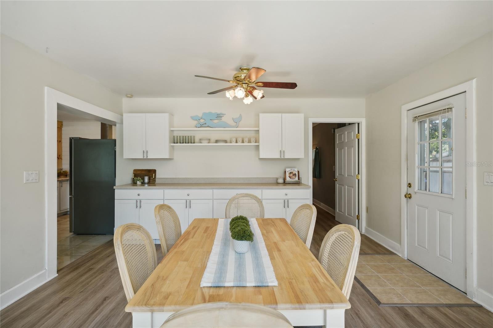 Extra cabinets, countertop space and shelves