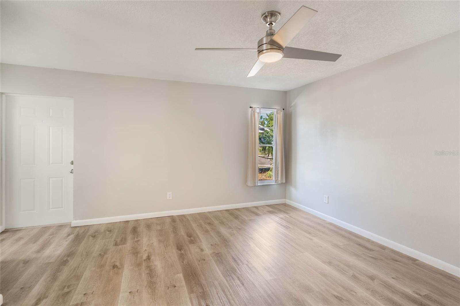 Living Room/ Front Door