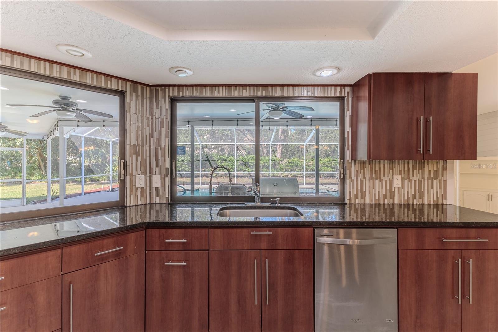 Under-mounted Stainless Steel Kitchen Sink