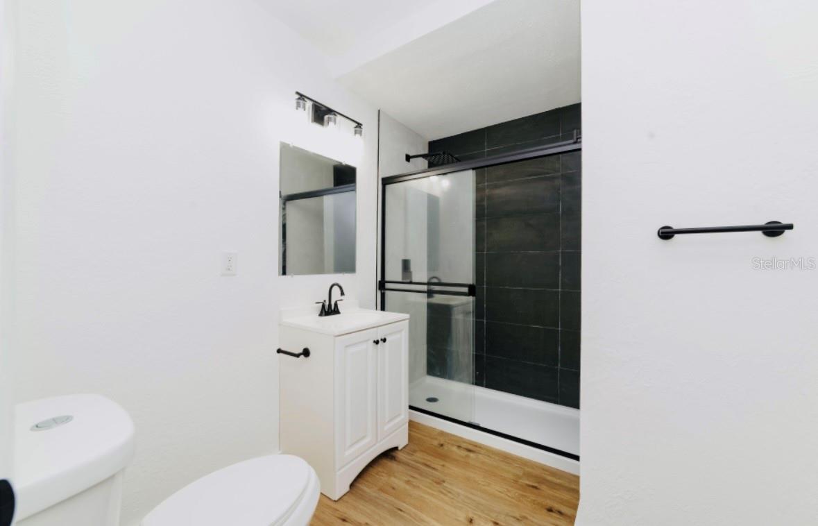 2nd bathroom