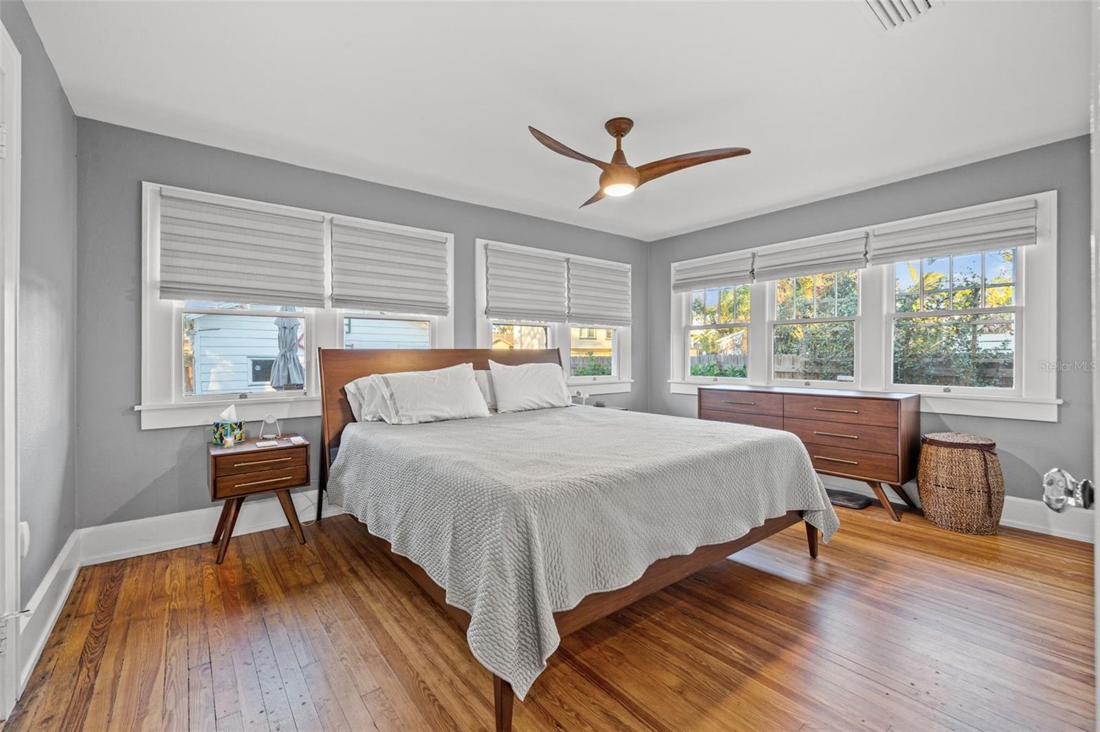 Sunbathed Large Primary Bedroom