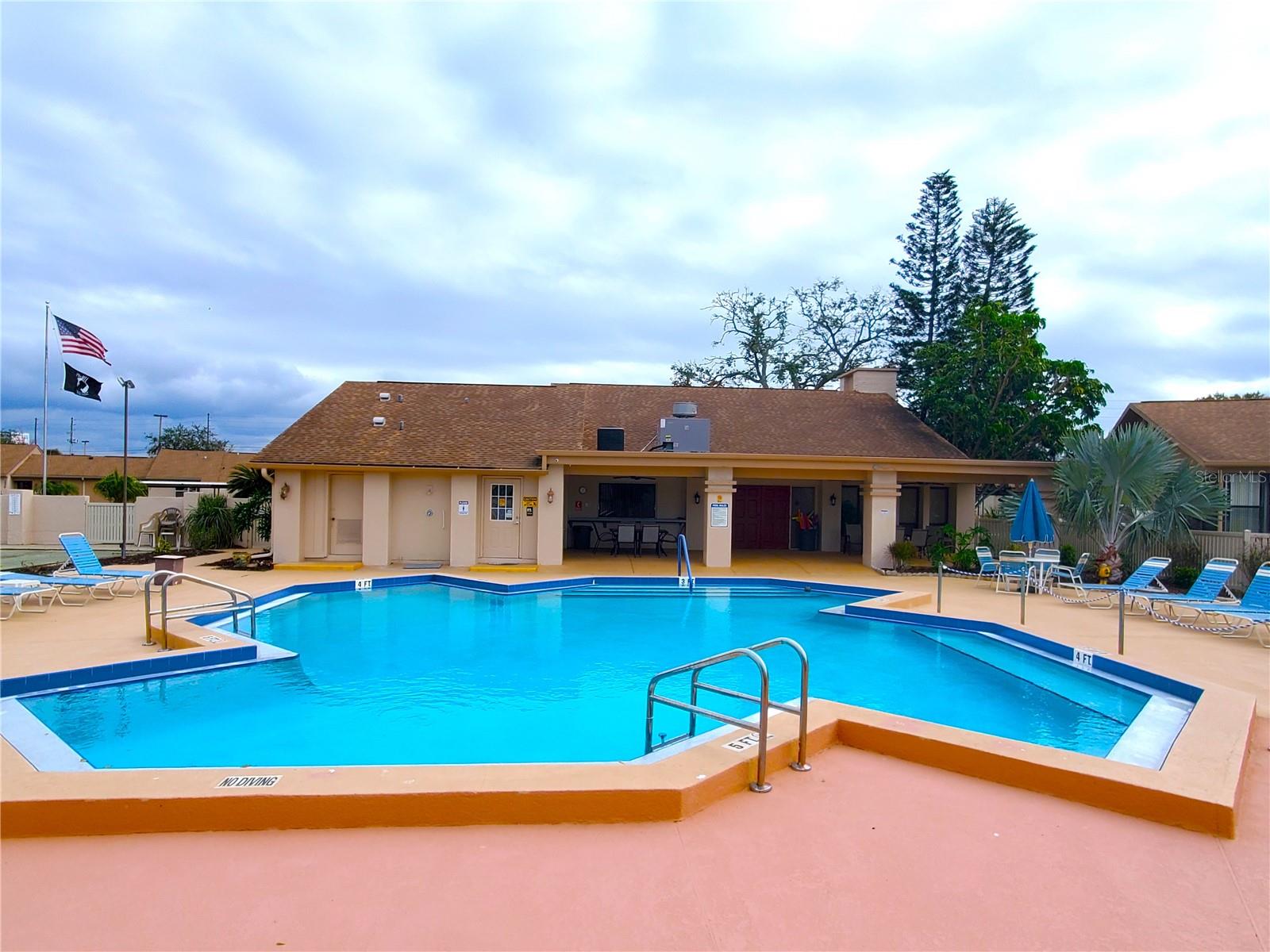 Clubhouse - Pool