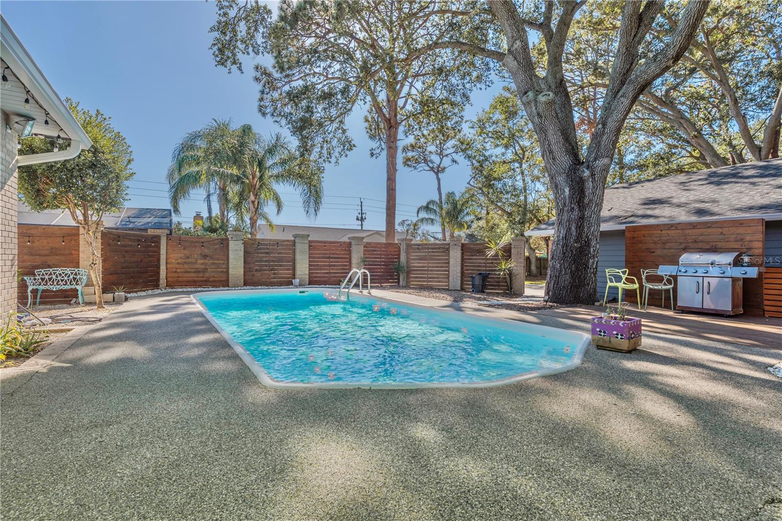 Pool lanai.